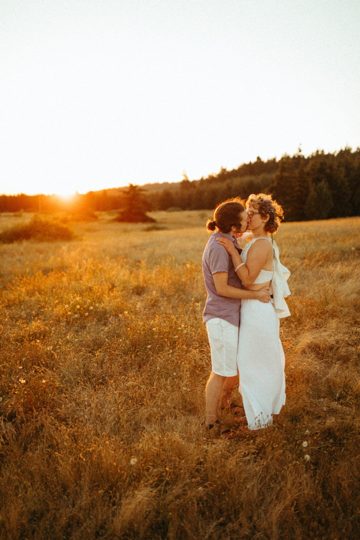 Intimate Whidbey Island Queer Trans Sunset Elopement by PNW Washington Destination Elopement Photographer Halle Roland