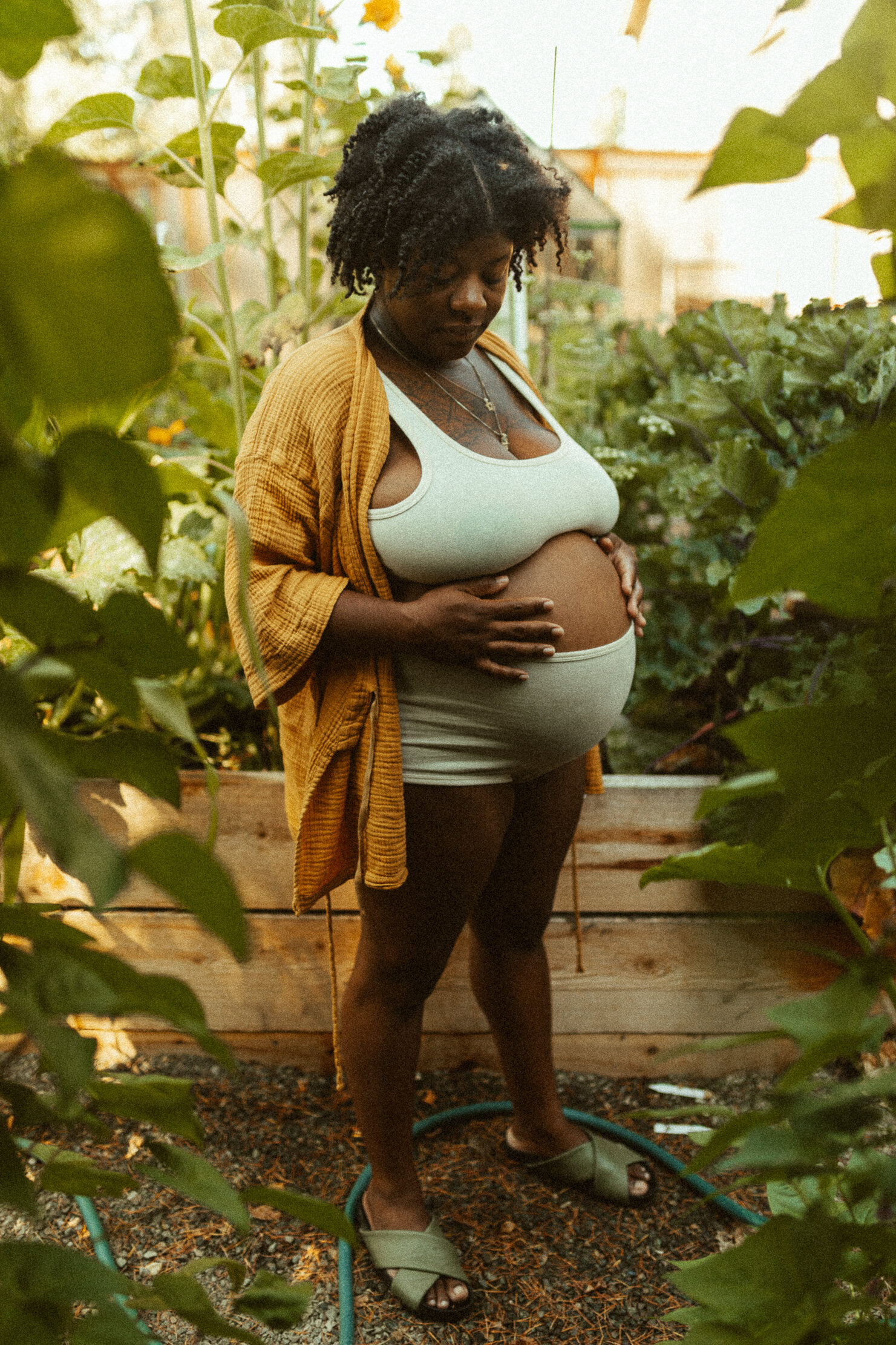 Tacoma, WA Lush Garden Queer Black Jewish Pregnancy Portrait Session by Tacoma Birth Photographer Halle Roland Photography