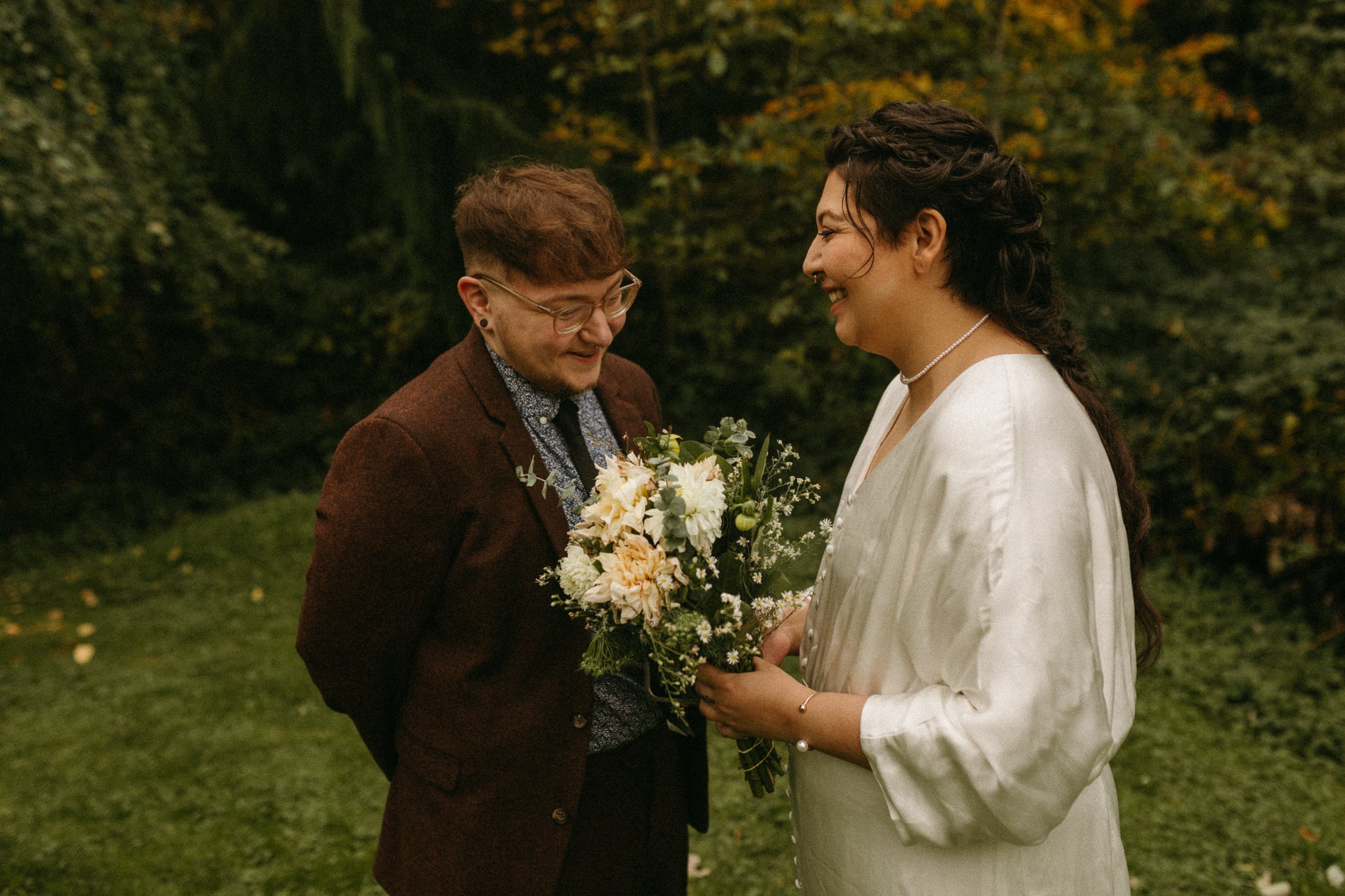 t4t-trans-non-binary-seaside-queer-intimate-wedding-washington-by-genderqueer-elopement-photographer-halle-roland-98.jpg