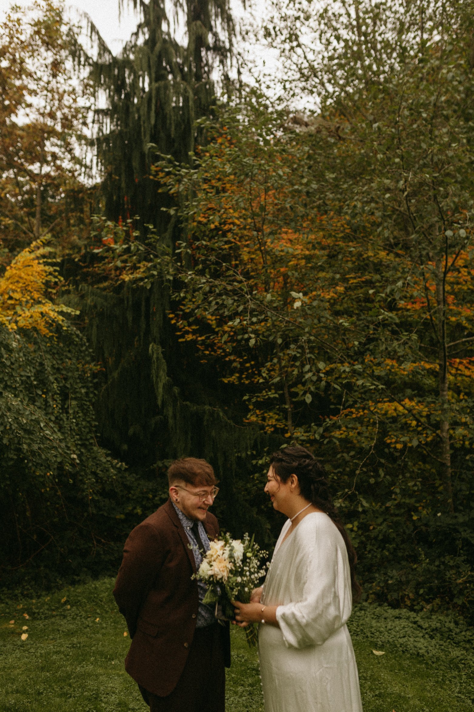 t4t-trans-non-binary-seaside-queer-intimate-wedding-washington-by-genderqueer-elopement-photographer-halle-roland-97.jpg