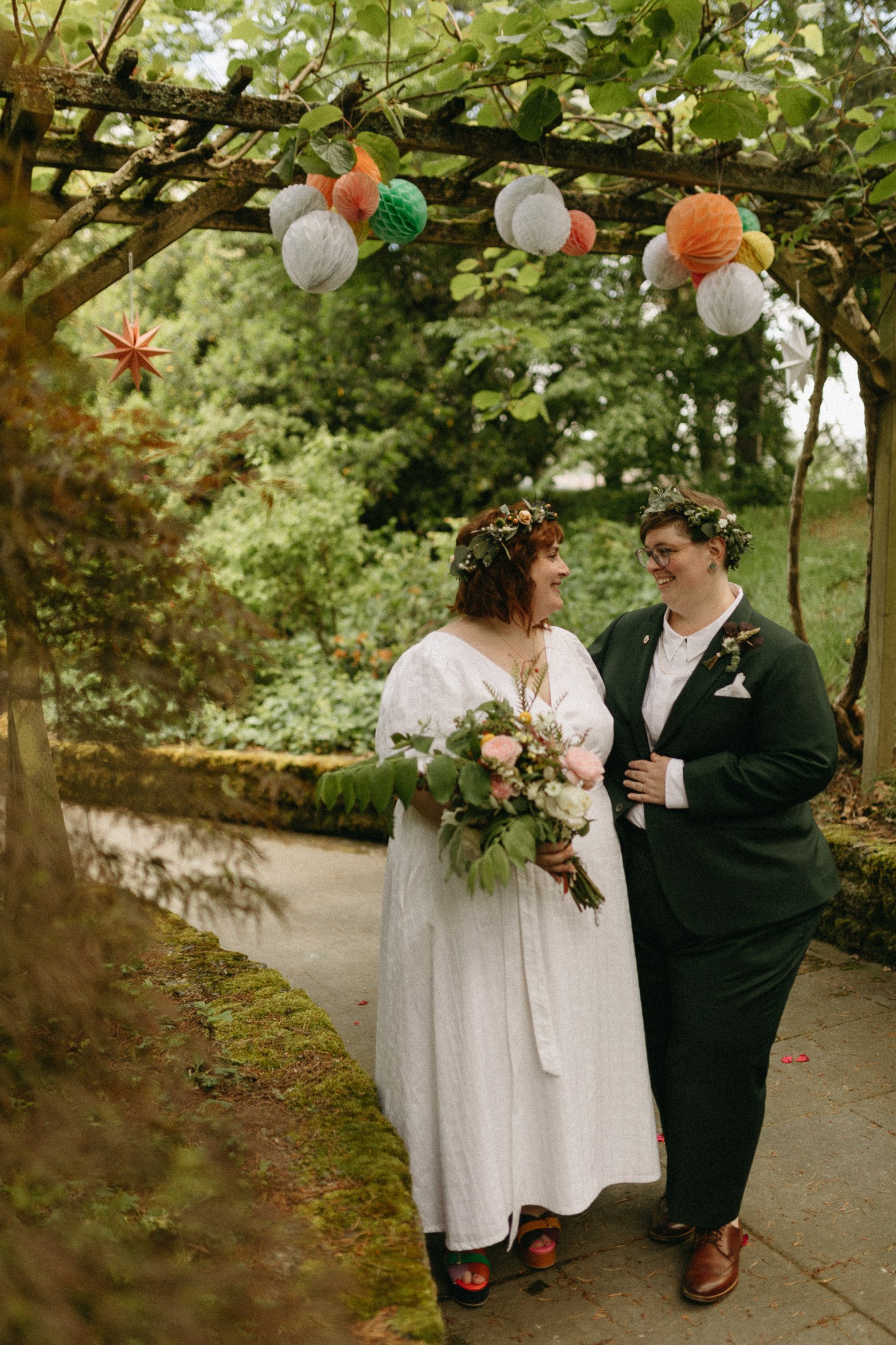 sunsoaked-queer-seattle-washington-arboretum-rose-garden-lqbtq-wedding-by-genderqueer-tacoma-elopement-photographer-halle-roland-photography-35.jpg