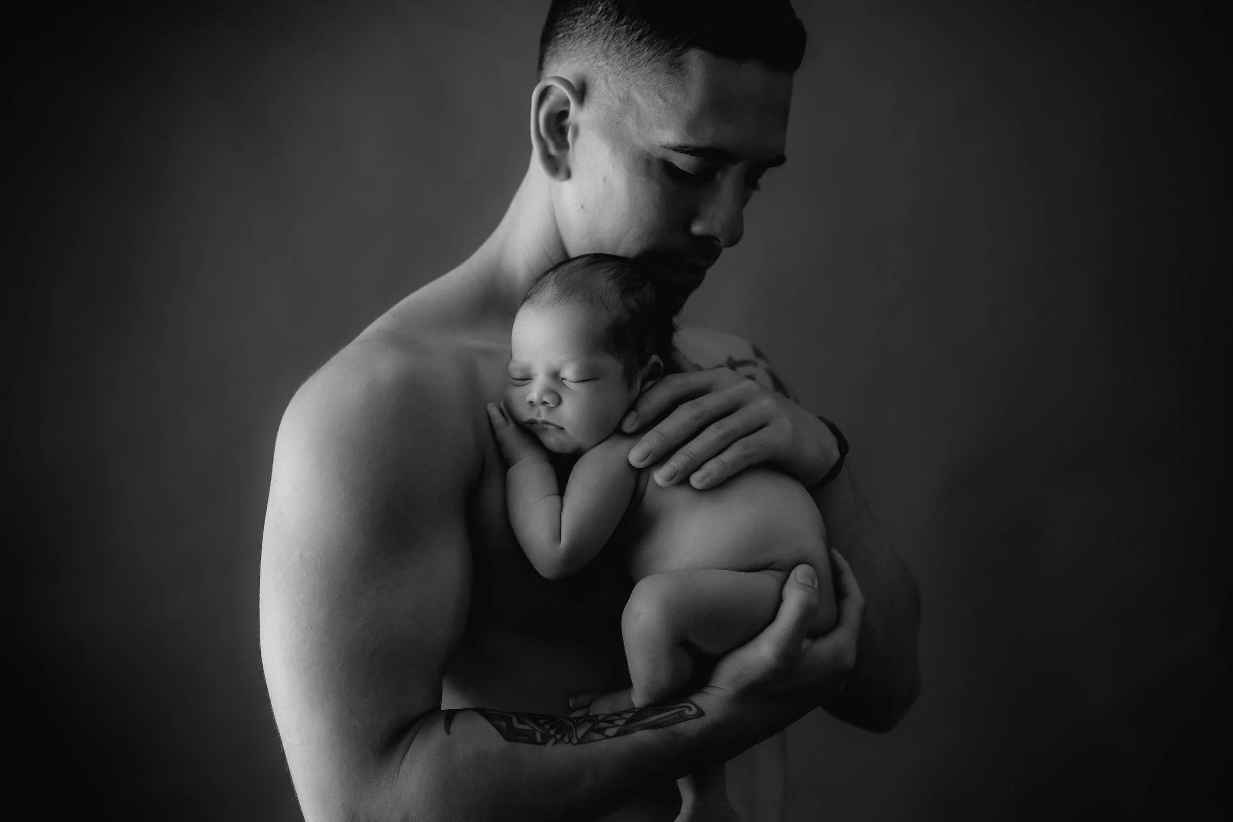 Tayla Newborn B&W49.jpg