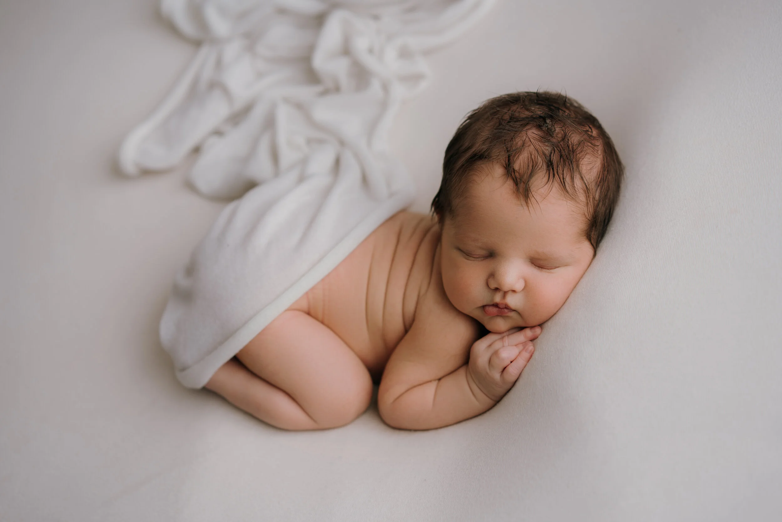 Anna Newborn Shoot81.jpg