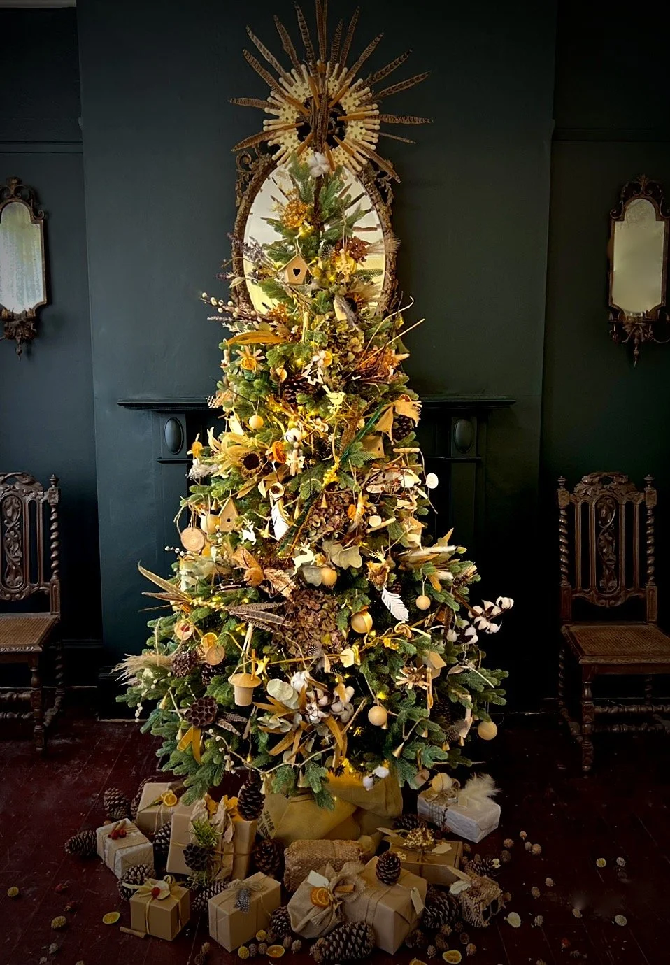 '23 Christmas socials8.jpeg