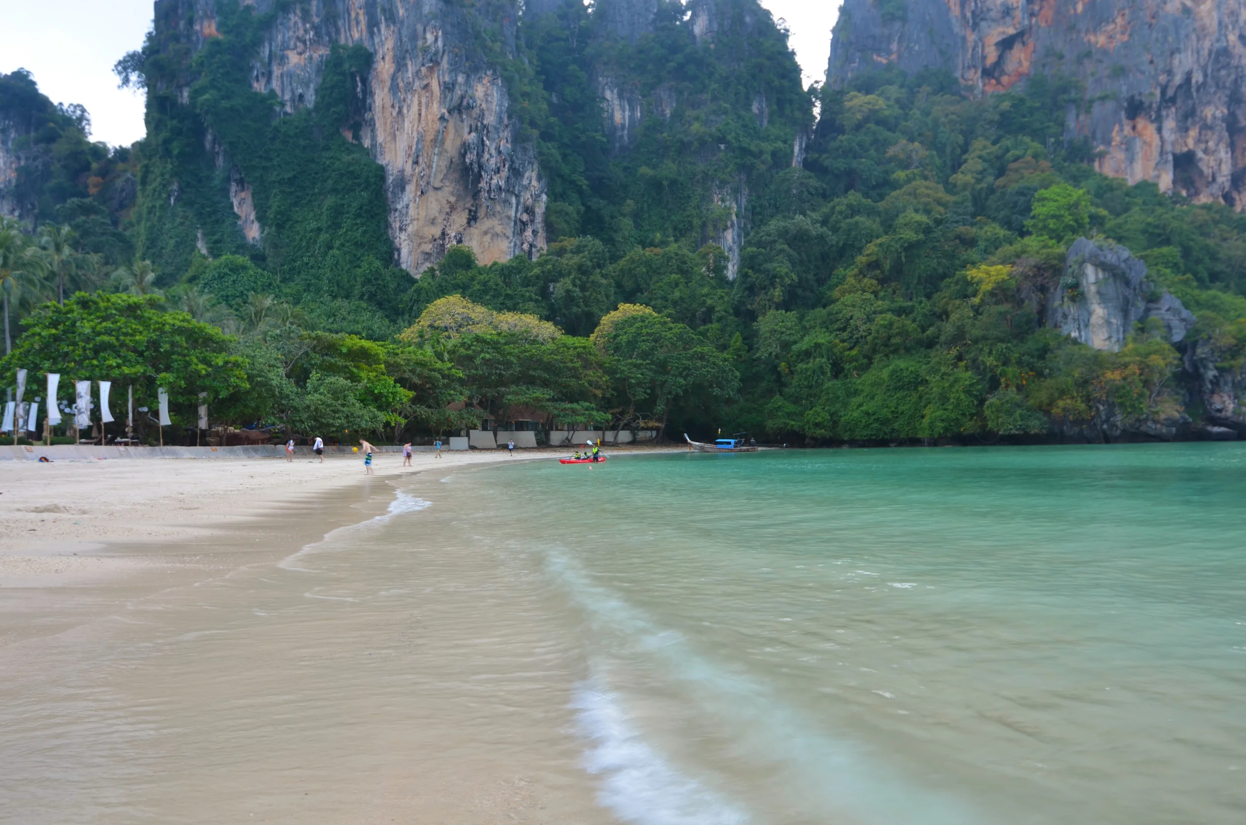 The beach there is truly splendid and as you can see isn't always crowded... just most of the time