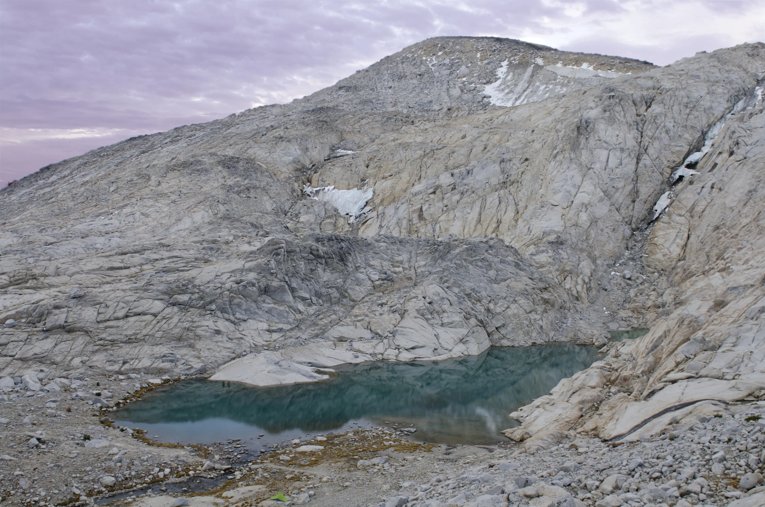 Note the little green tent... that could have been us if we'd hiked just a little further! 