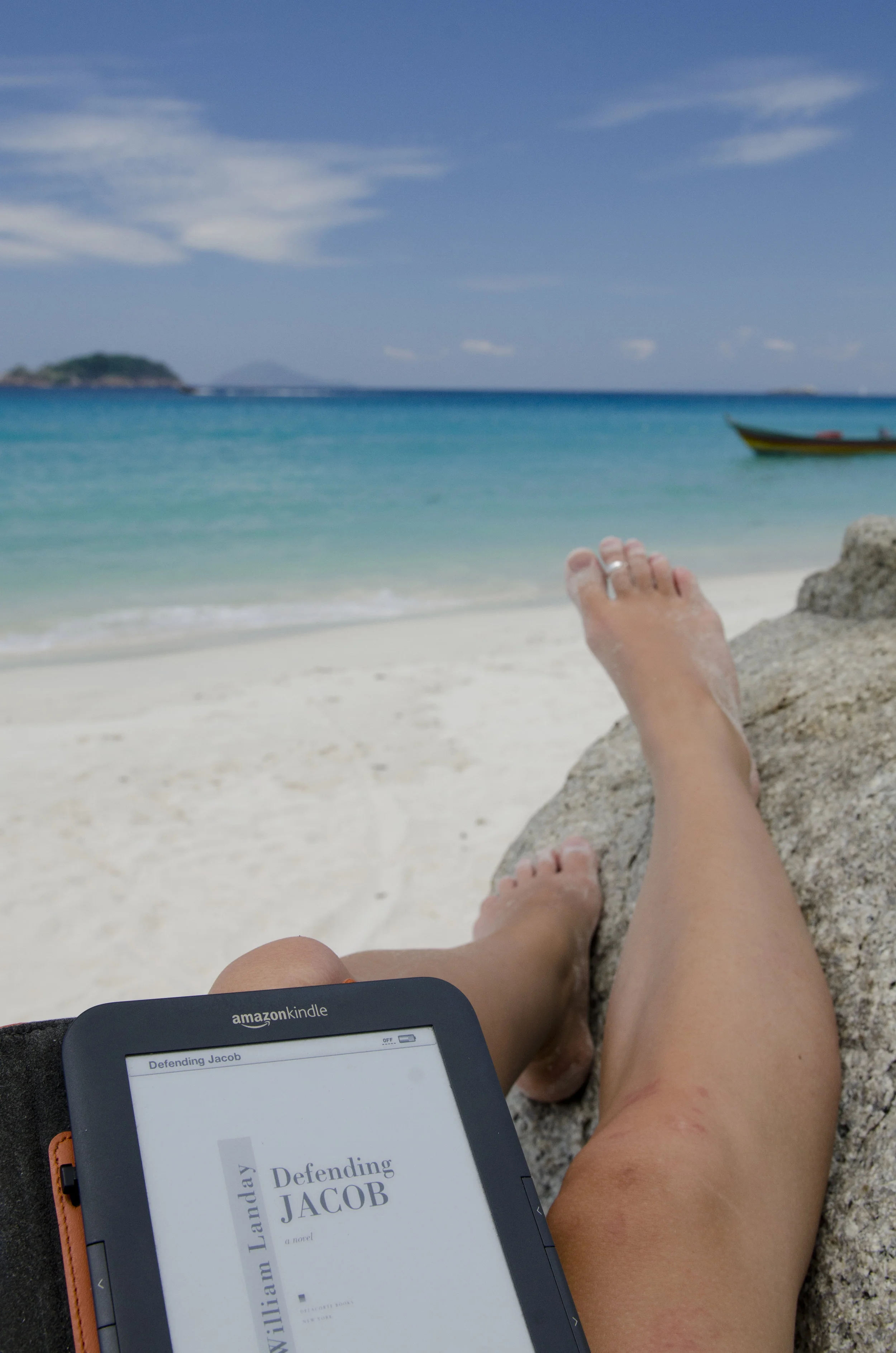 Is anything better than a book + the ocean?