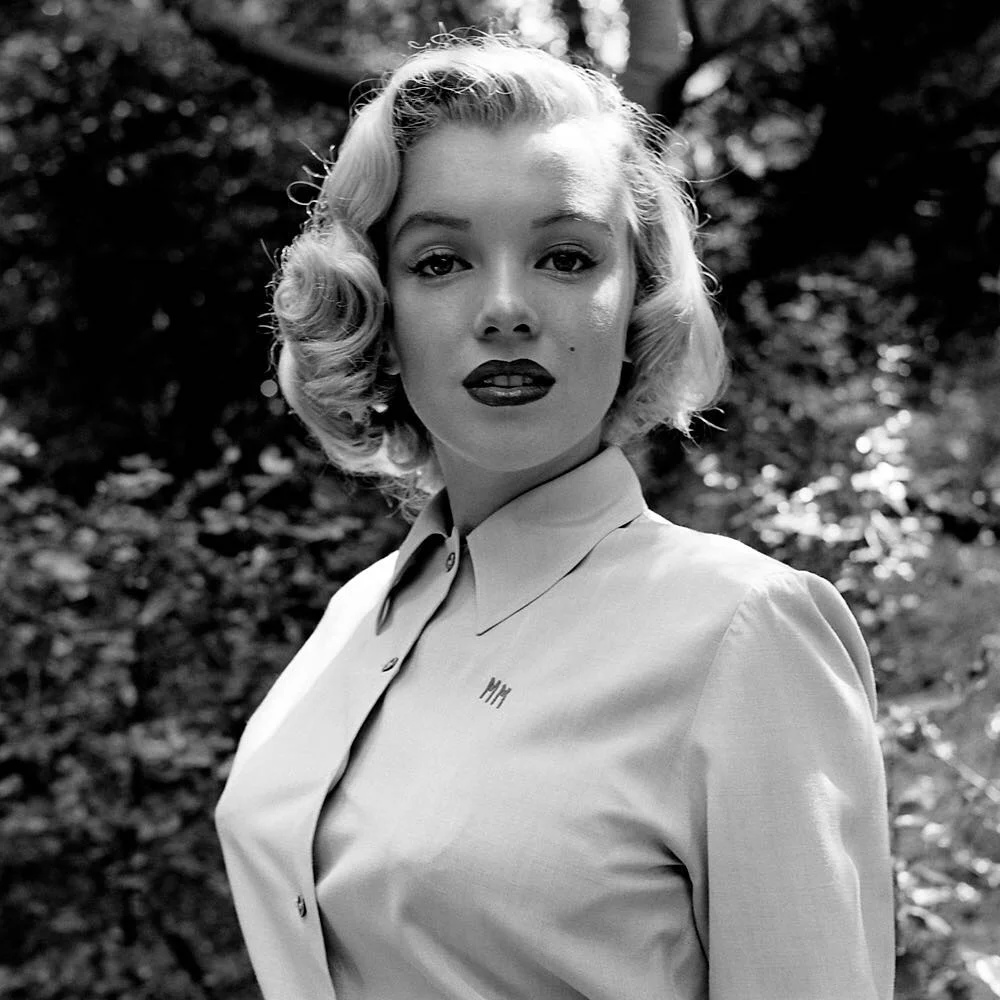 life:
In the August 3, 1962 issue, LIFE magazine ran the last interview with Marilyn Monroe. She would die only a few days after the magazine hit the stands. This image appeared (small) in the article with the caption: “On the brink of fame, Marily…