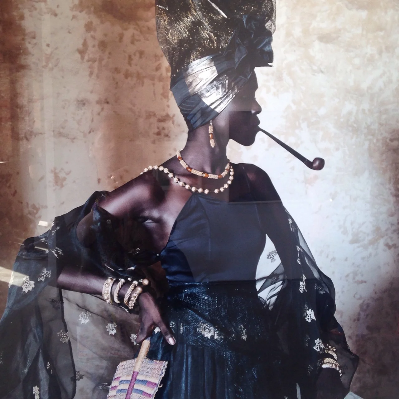 apif:
Image from contemporary African Art Fair in Brooklyn. Photo by Fabrice Monteiro. More art pics on my Instagram >> https://instagram.com/africanprintsinfashion/