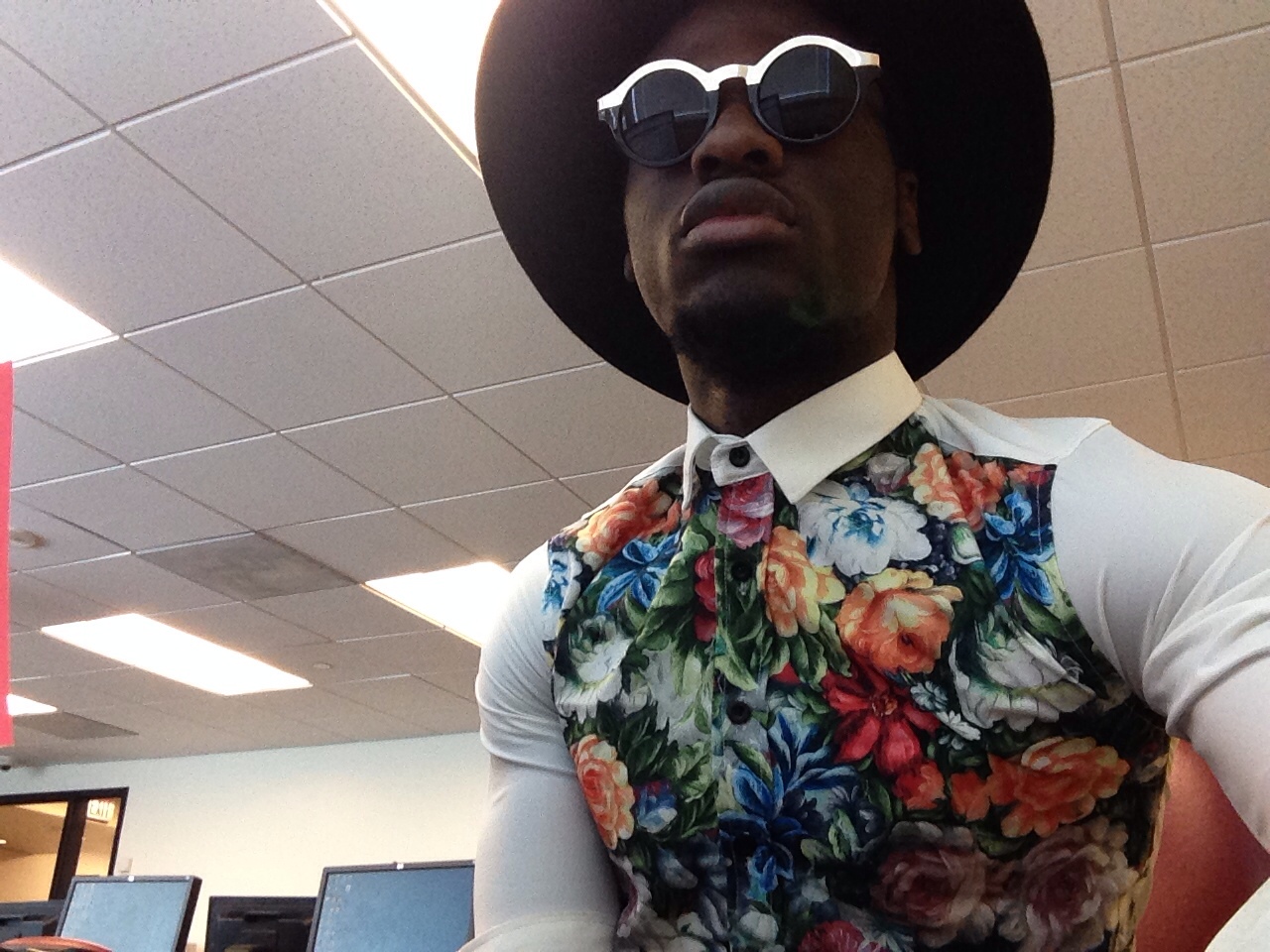 urbanrogue:BlackkkOUT . Fashion