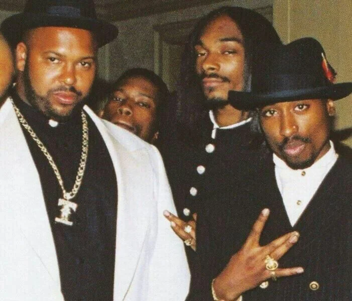 complexmagazine:

Suge Knight, Snoop Dog and 2Pac at the 1996 Grammys.