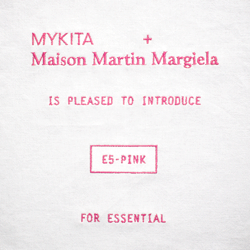 maisonmartinmargiela:
PINK | The latest colour addition to the MYKITA + Maison Martin Margiela ‘Essential’ sunglasses collection. 
Now available in boutiques worldwide.
