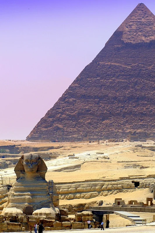 westeastsouthnorth:

Giza, Egypt