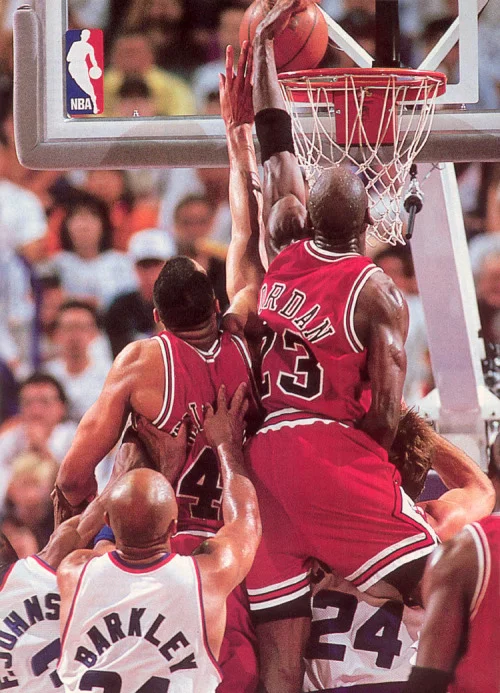 blvckbeard:

AirJordan always on Top of Things.