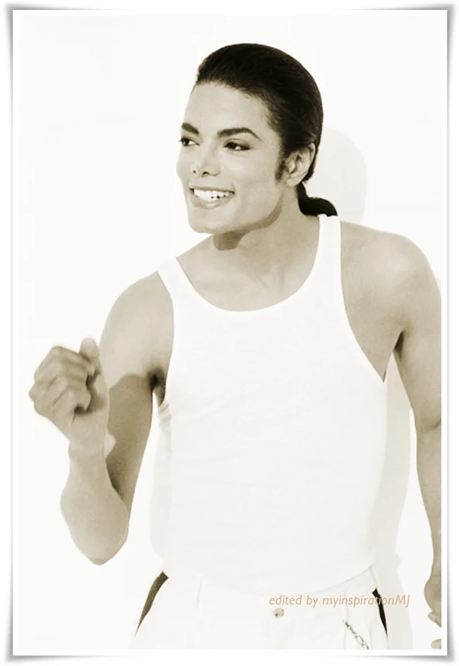 myinspirationmj:
“I’ve worked with Prince, Bob Marley, Peter Gabriel, Billy Joel, and Bette Midler, some of the most talented people of our generation, and not one of them had the quality of wonder that came alive in Michael. He saw the wonder in e…