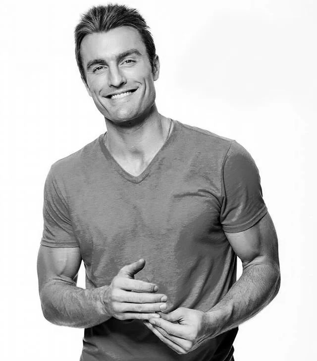  MEET ARI MEISEL