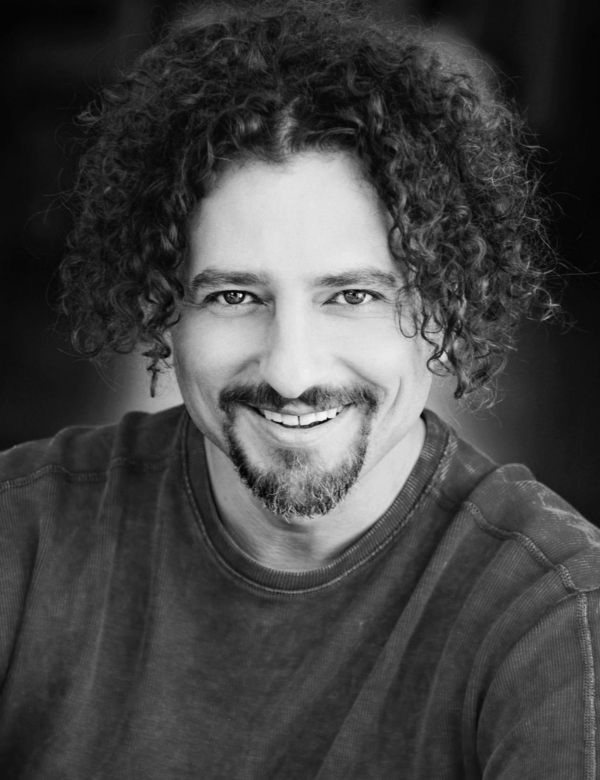  MEET ARI MEISEL