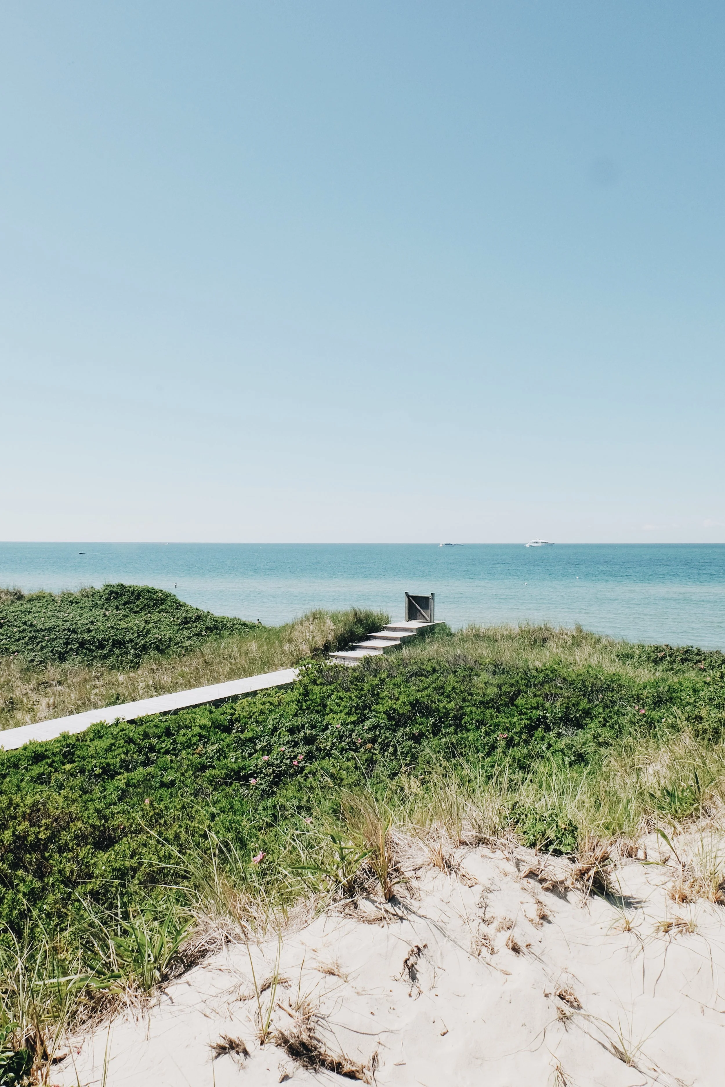 The Far & Near Travel Guide to Nantucket Dulci Edge