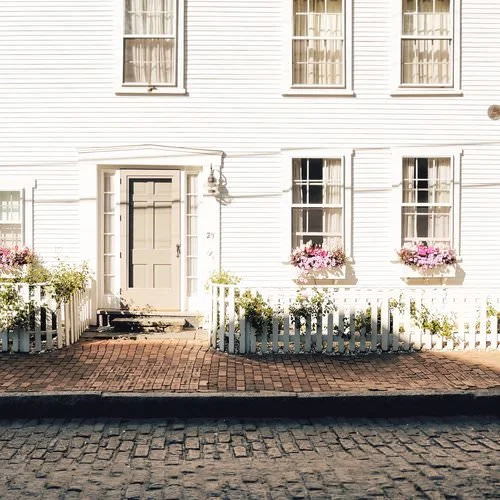 The Far & Near Travel Guide to Nantucket Dulci Edge