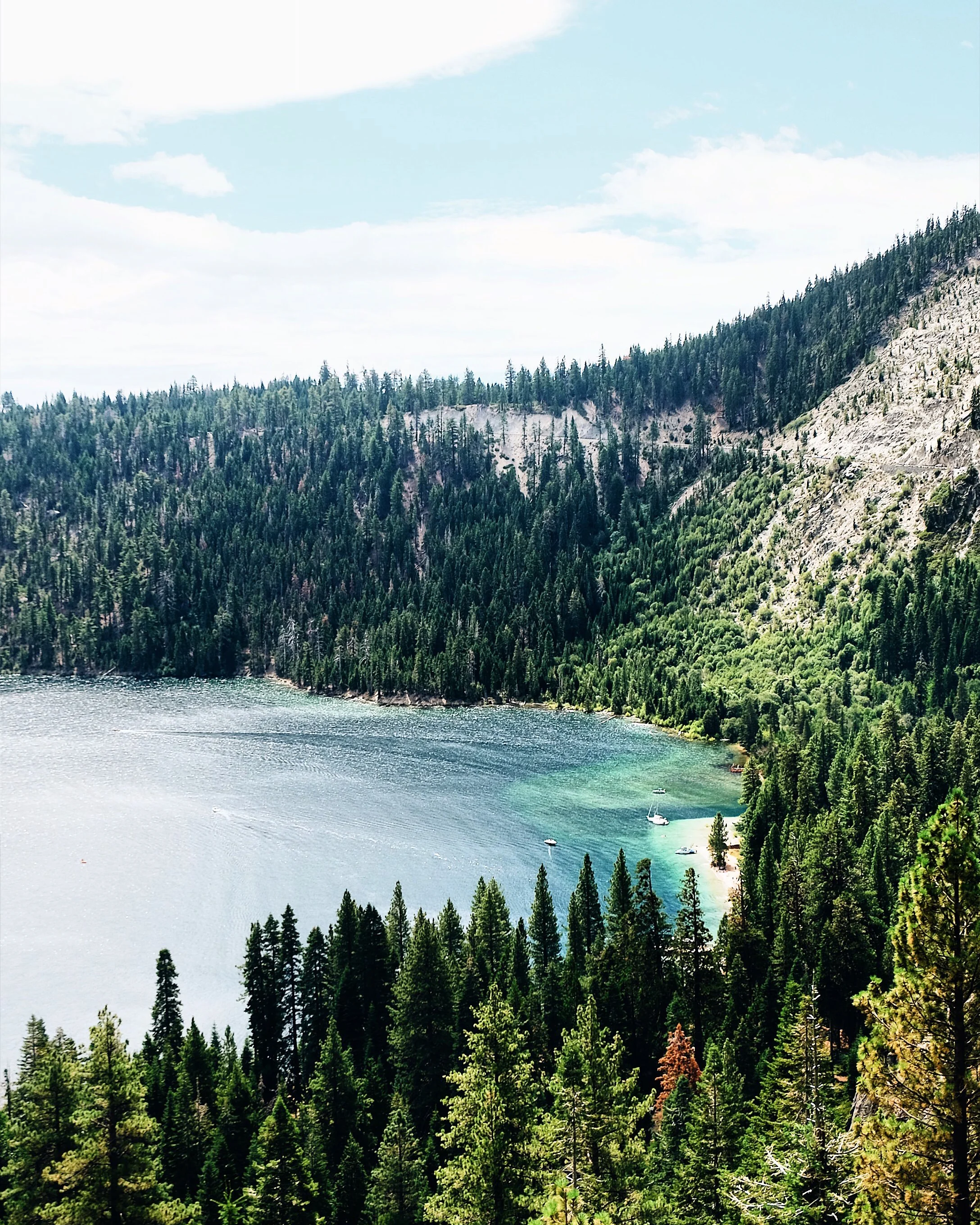 Emerald Bay. Travel Guide to Lake Tahoe