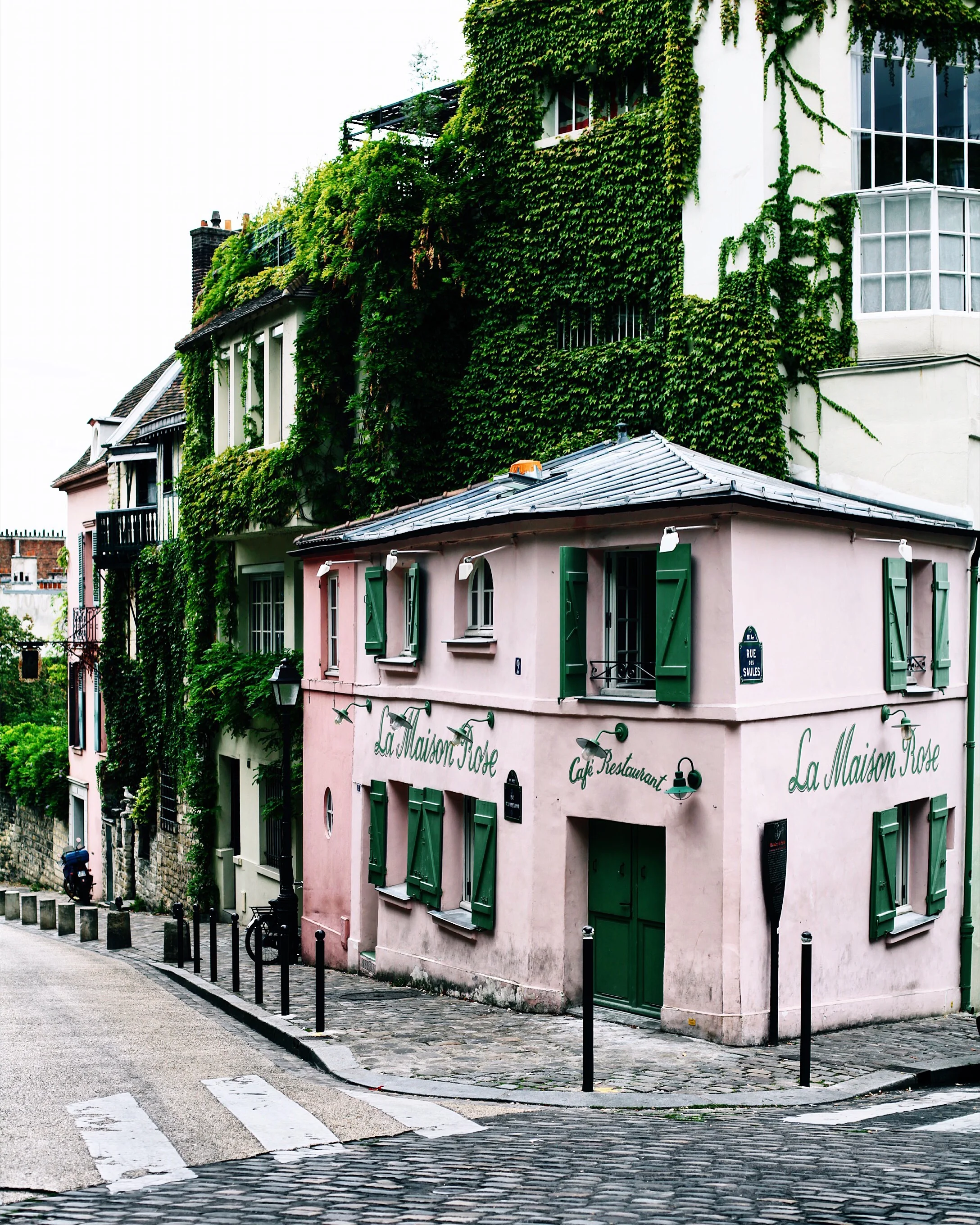 La Maison Rose, Traveling with Baby, Travel Guide to Paris, France