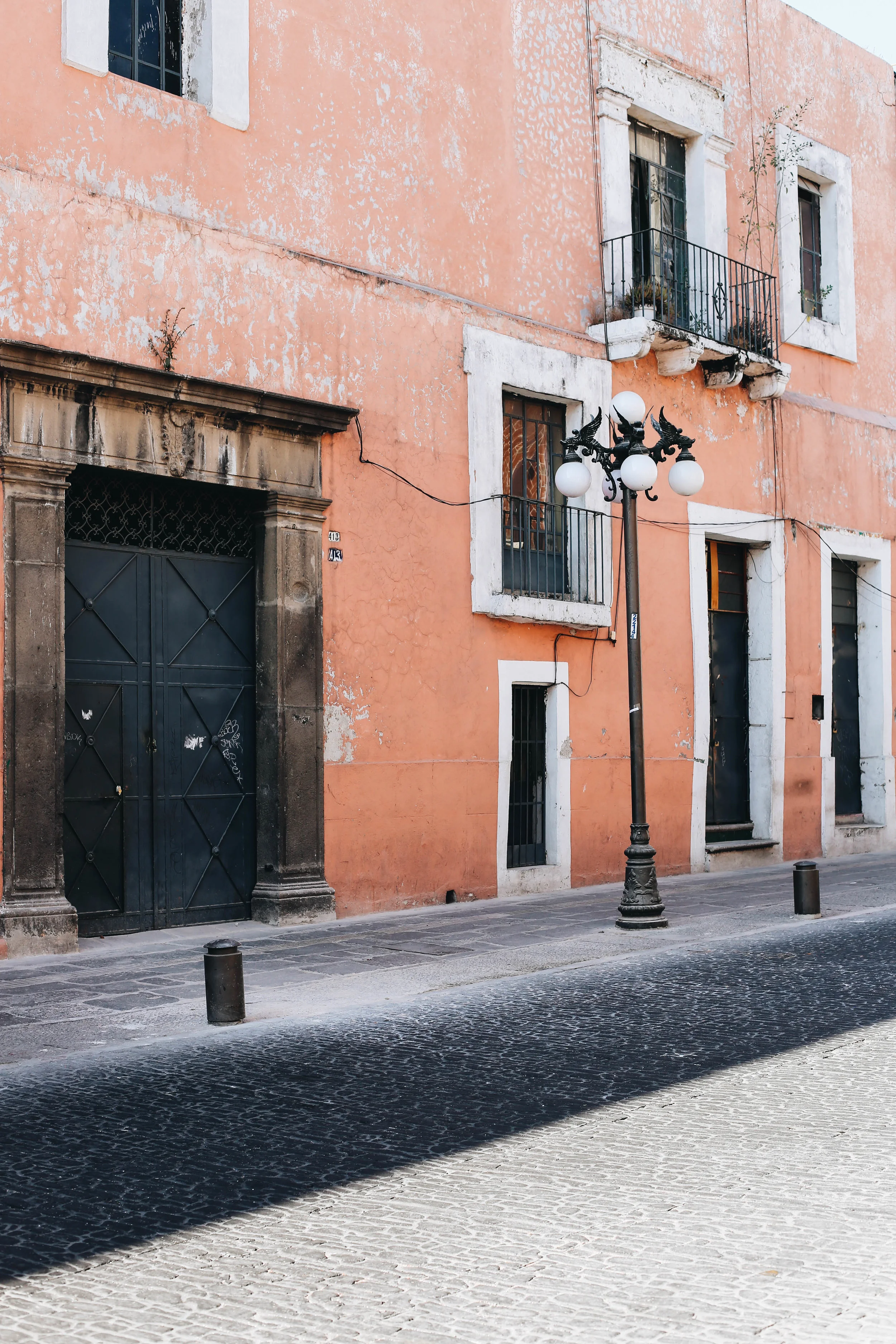 The Far & Near Travel Guide to Puebla by Dulci Edge