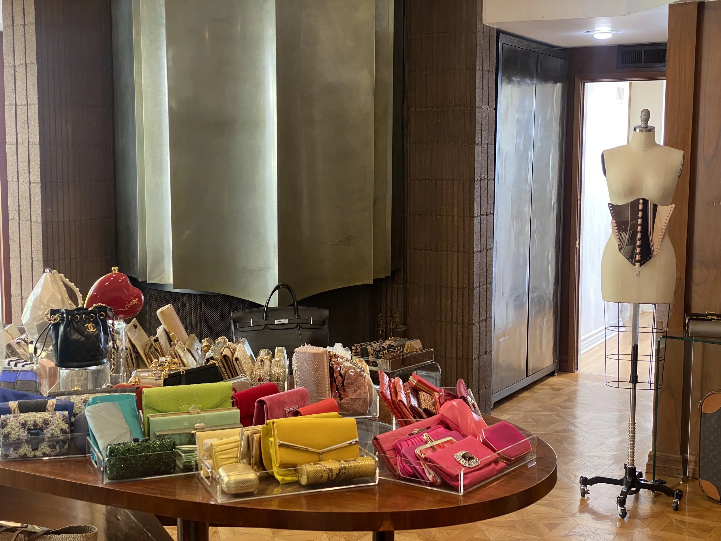 LOCATION — Albright Fashion Library LA