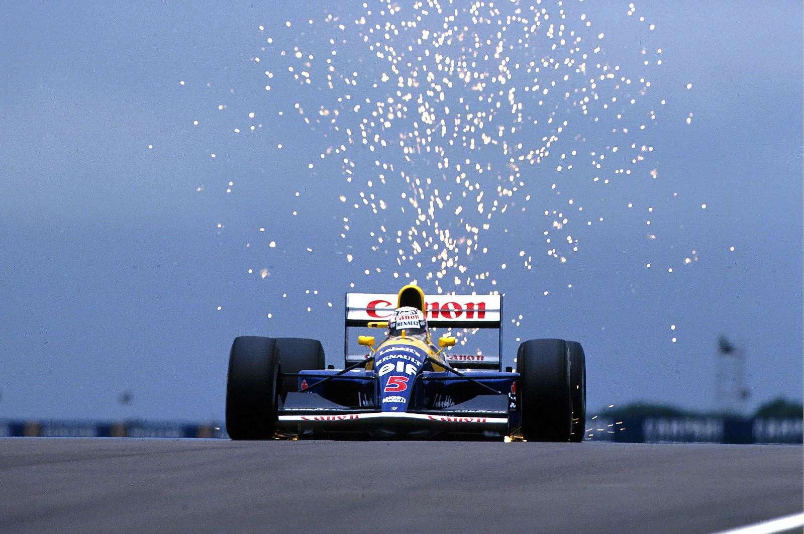 Nigel-Mansell-on-his-way-to-win-the-1991-British-Grand-Prix-Williams-FW14.jpg