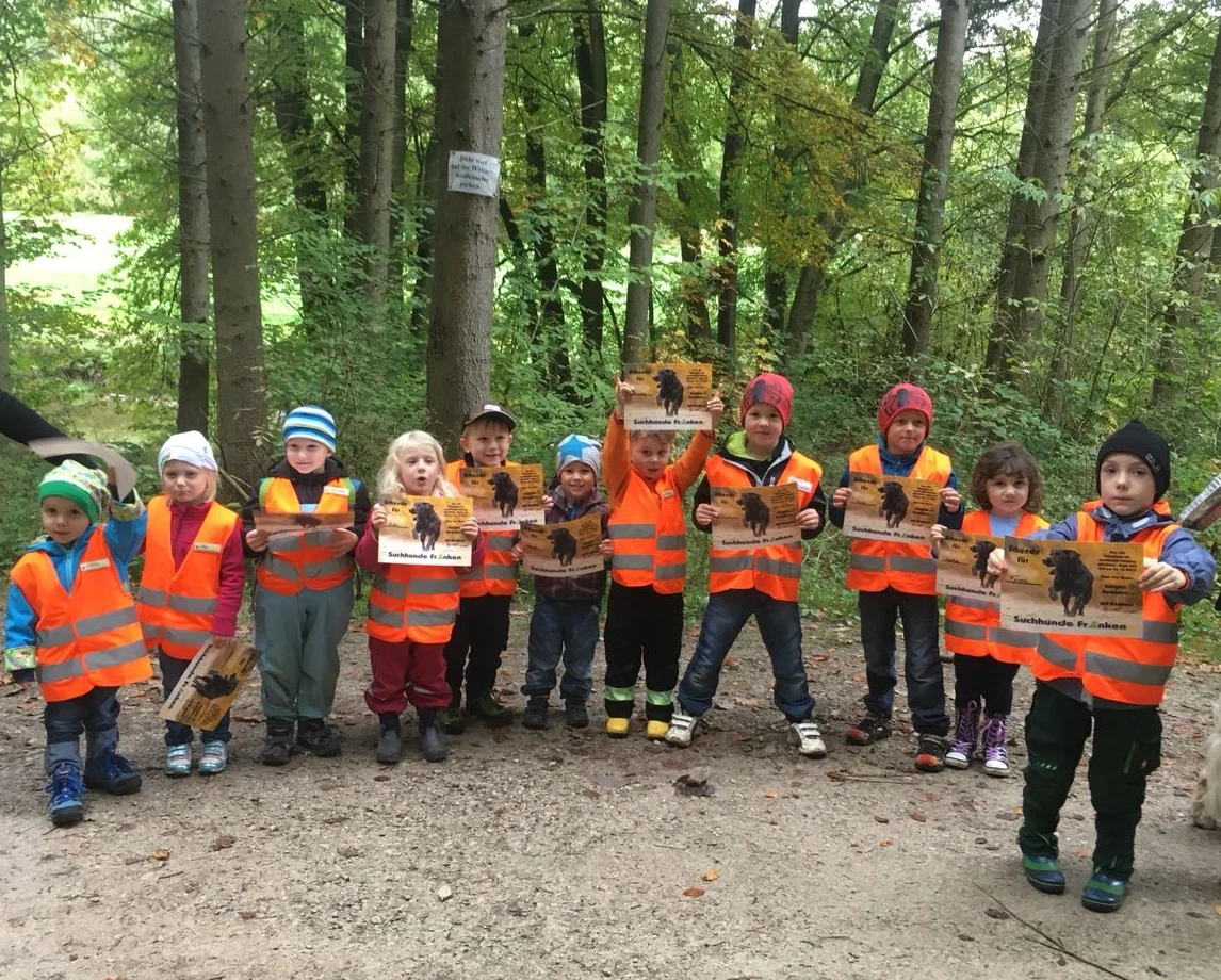 GruppenfotoWald1.jpg