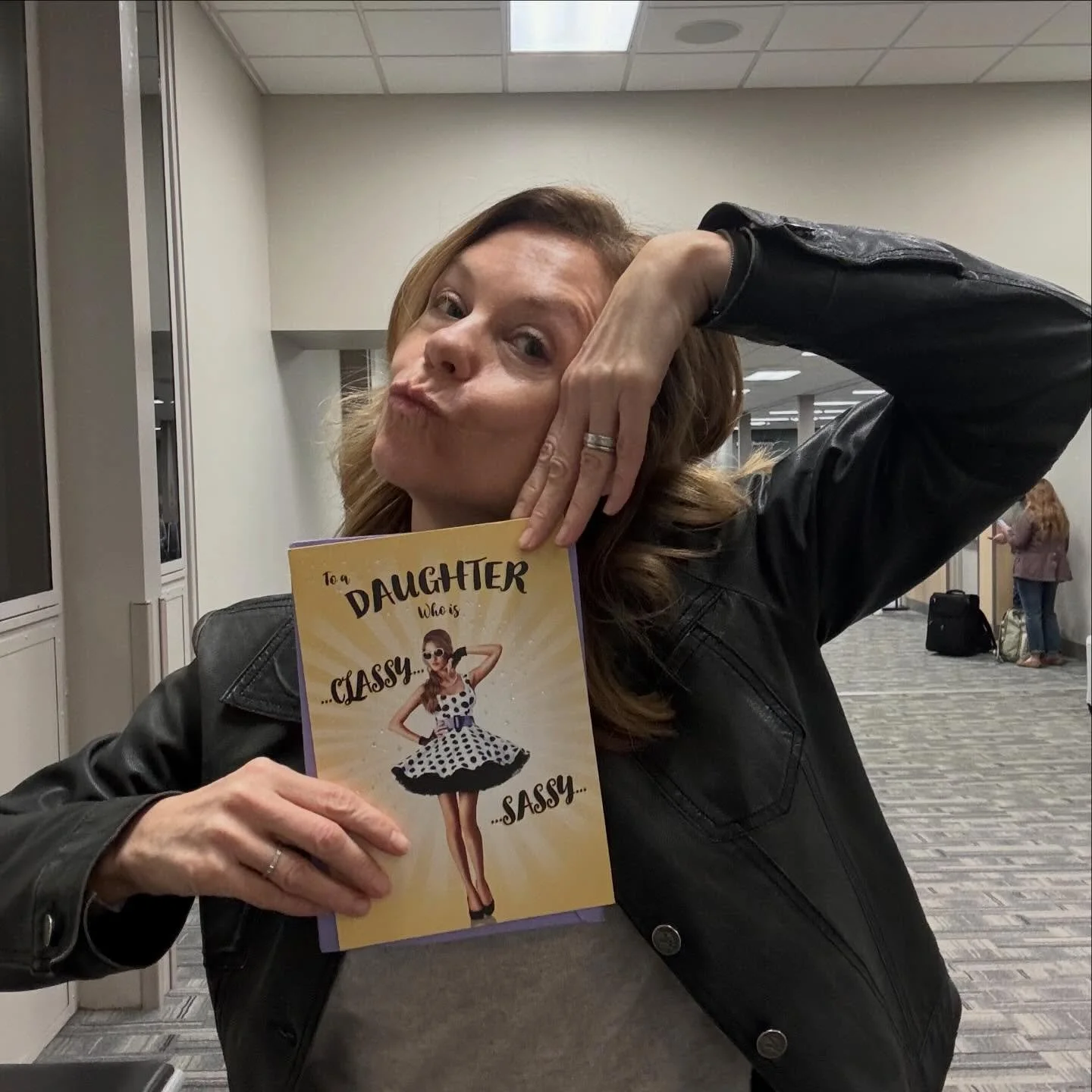 It&rsquo;s my birthday! I&rsquo;ve been up and about since 4.30am (local time here in Des Moines) to catch a flight to #tampa for tonight&rsquo;s event. I&rsquo;d say that&rsquo;s maximising my birthday, right! Here I am opening cards in the airport.