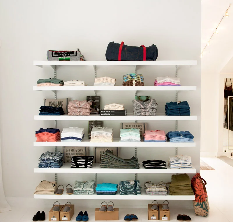 Hamptons_Amagansett_Square_Henry_Lehr_Womens_10.jpg