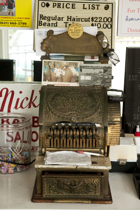 Hamptons_Amagansett_Square_Vinnies_Barber_Shop_04.jpg