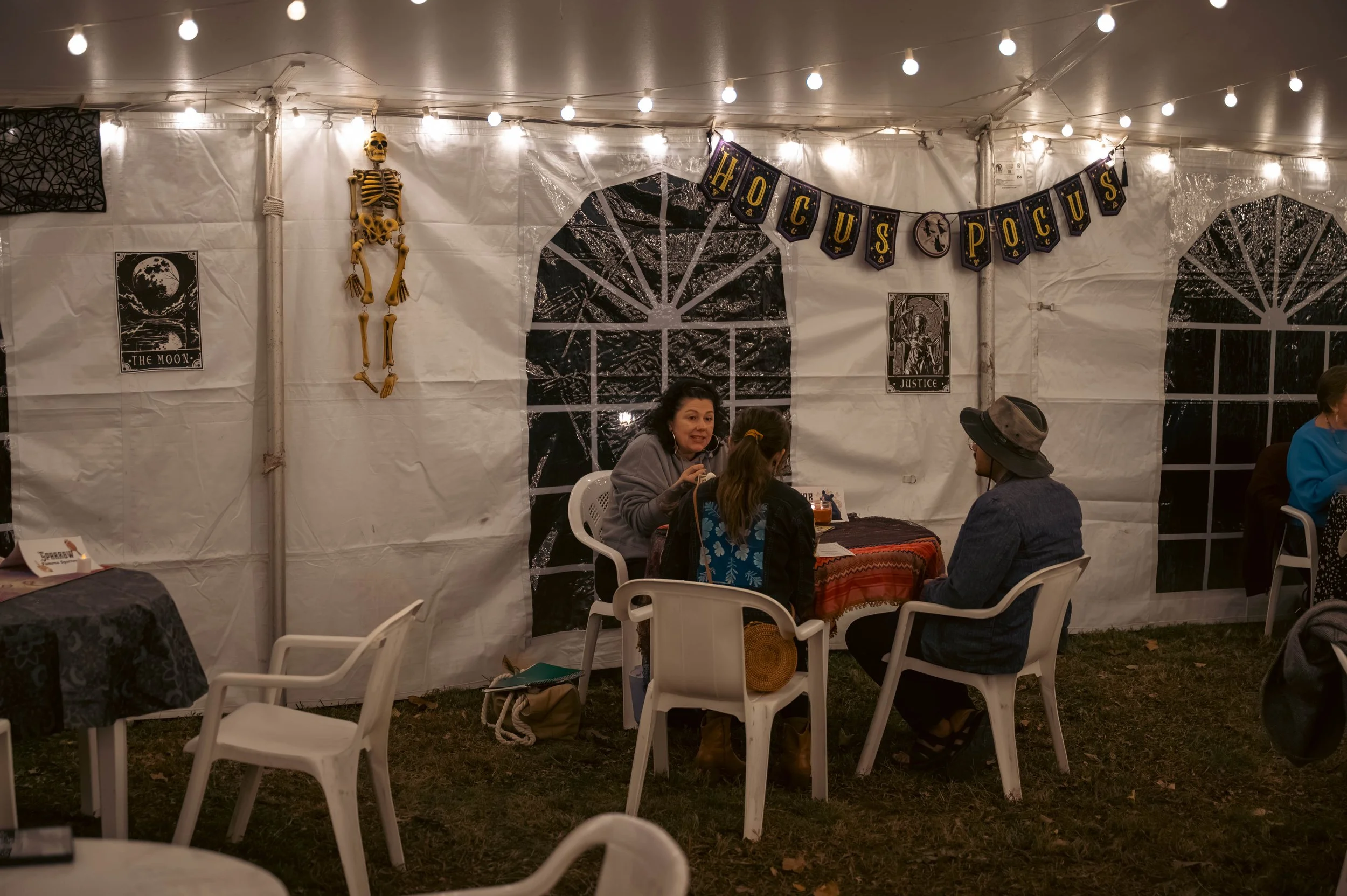 TarynFerro_MabryHazen_Seance_25-128.jpg