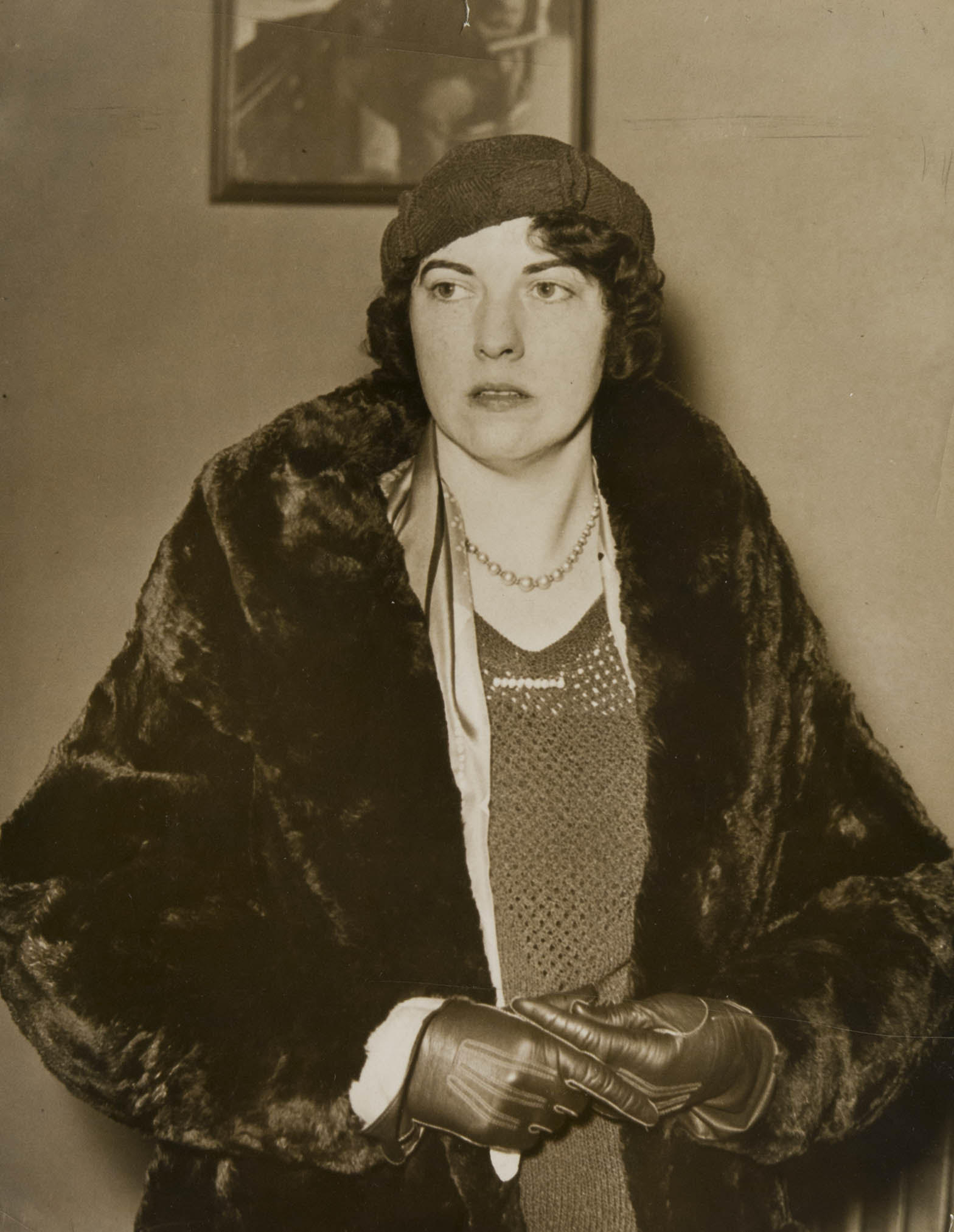 Evelyn Hazen outside the courtroom, 1937. Image courtesy of Knoxville News Sentinel.