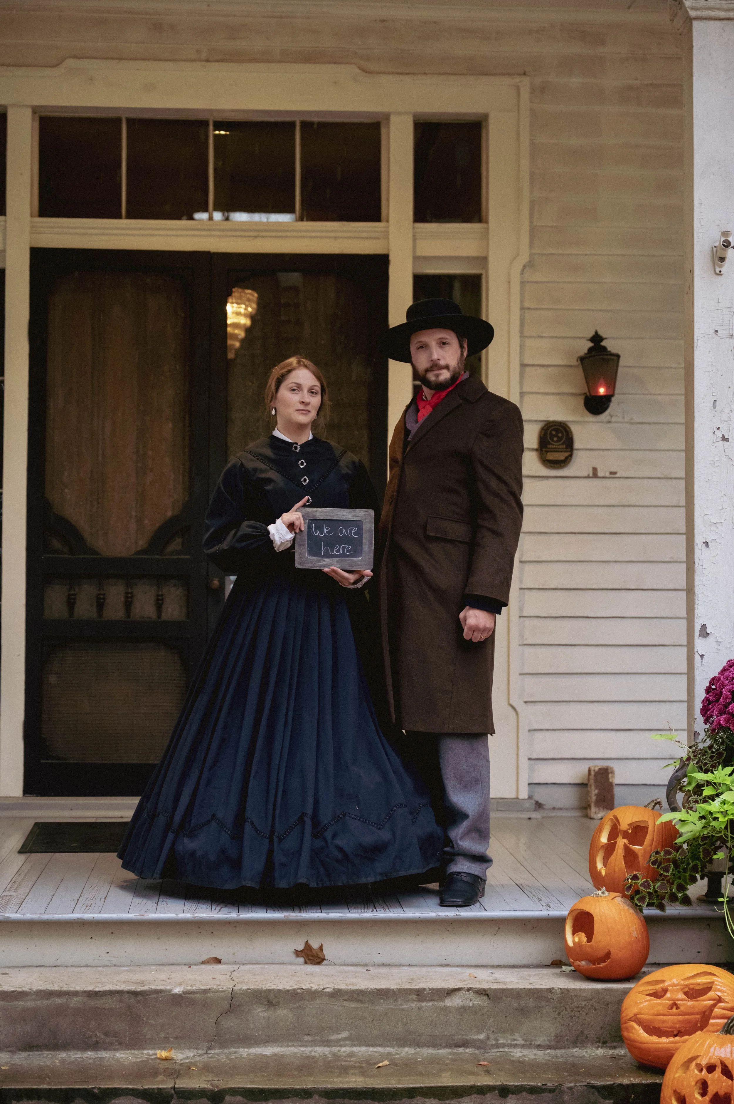 TarynFerro_MabryHazen_Seance_25-251.jpg