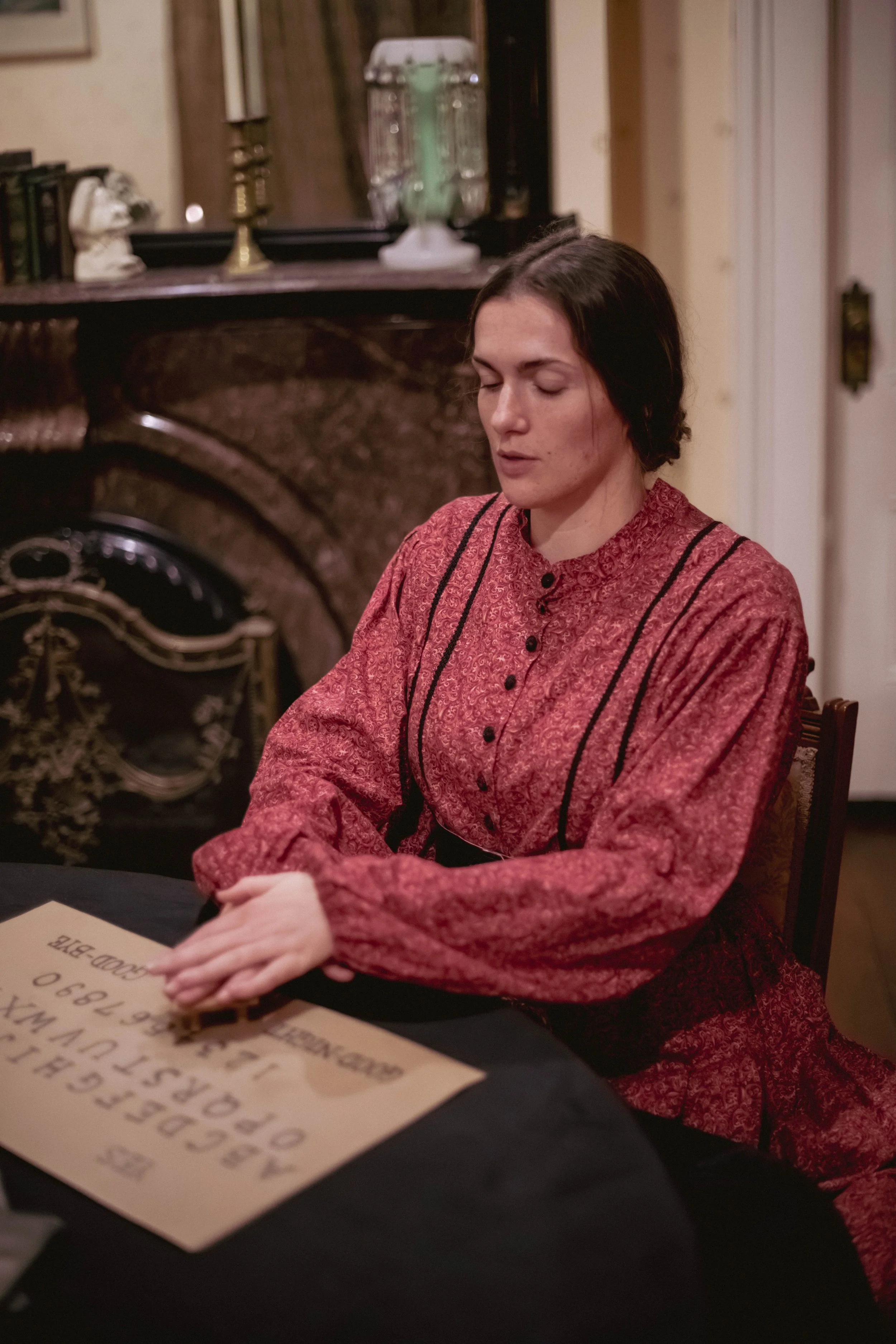 TarynFerro_MabryHazen_Seance_25-295.jpg
