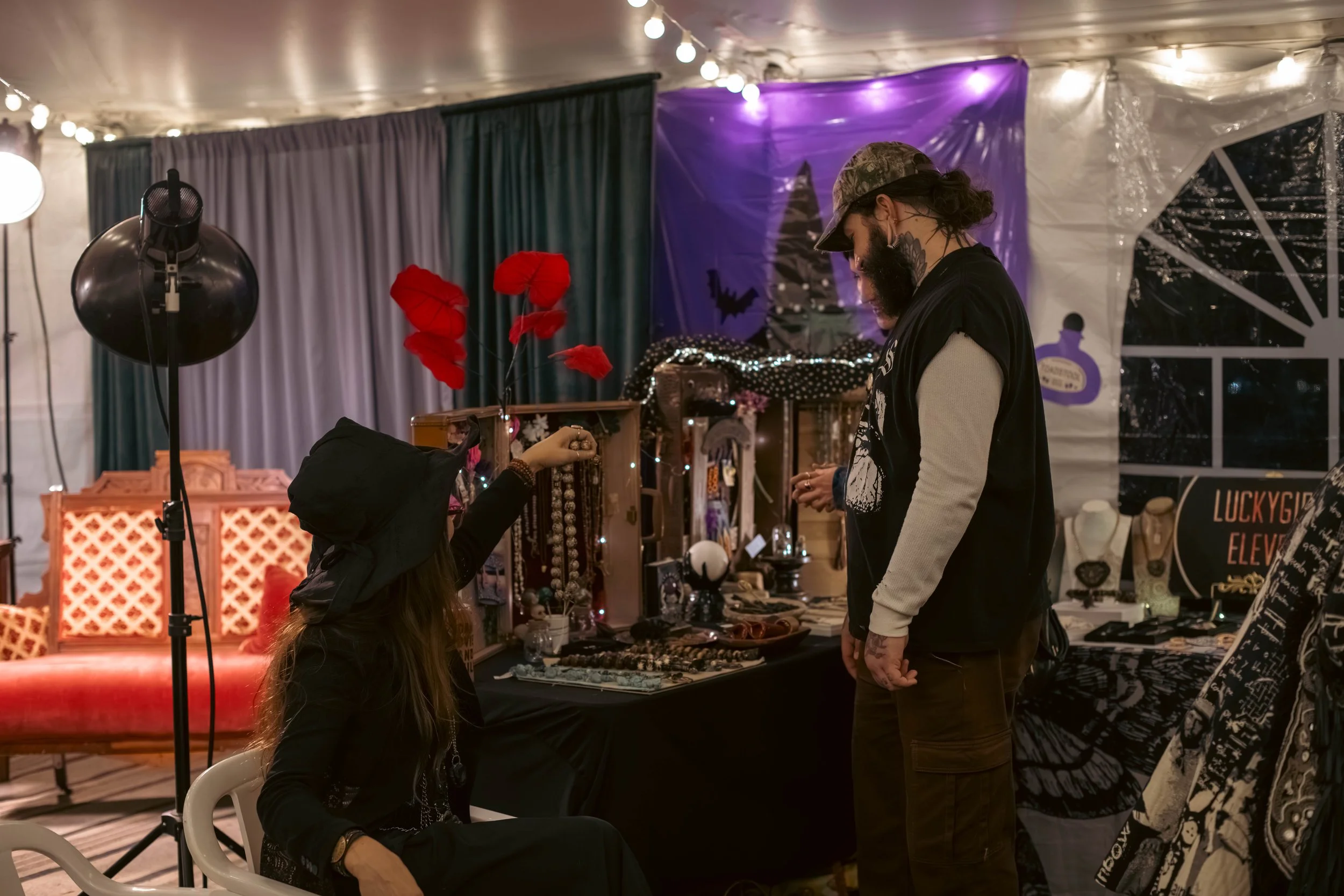 TarynFerro_MabryHazen_Seance_25-219.jpg
