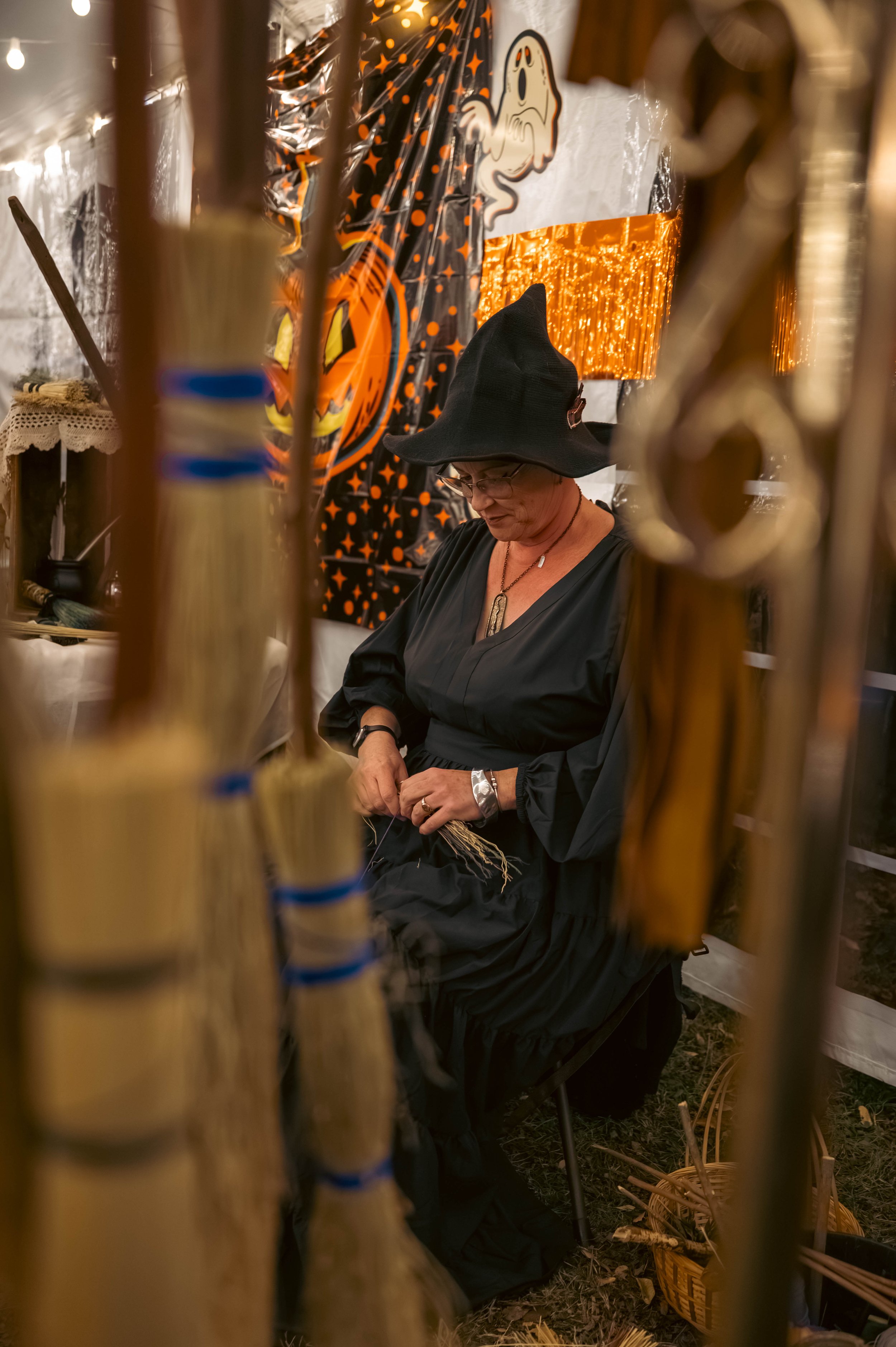 TarynFerro_MabryHazen_Seance_25-81.jpg