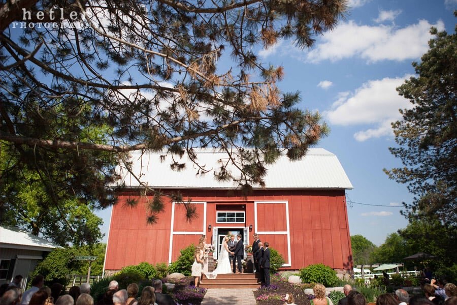 michigan+barn+wedding+photography+0010.jpg