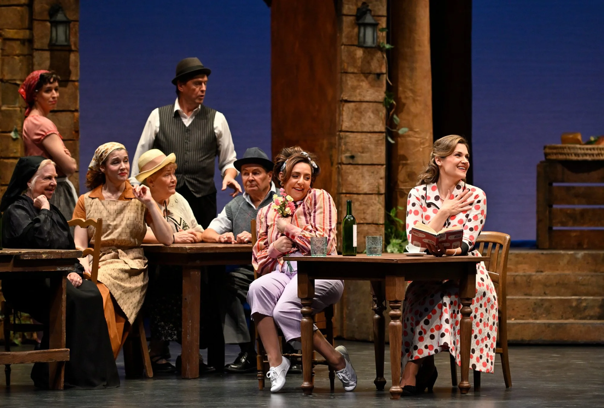 Giannetta, L’elisir d’amore, 2024. Manitoba Opera. Photo Cretid: Robert Tinker