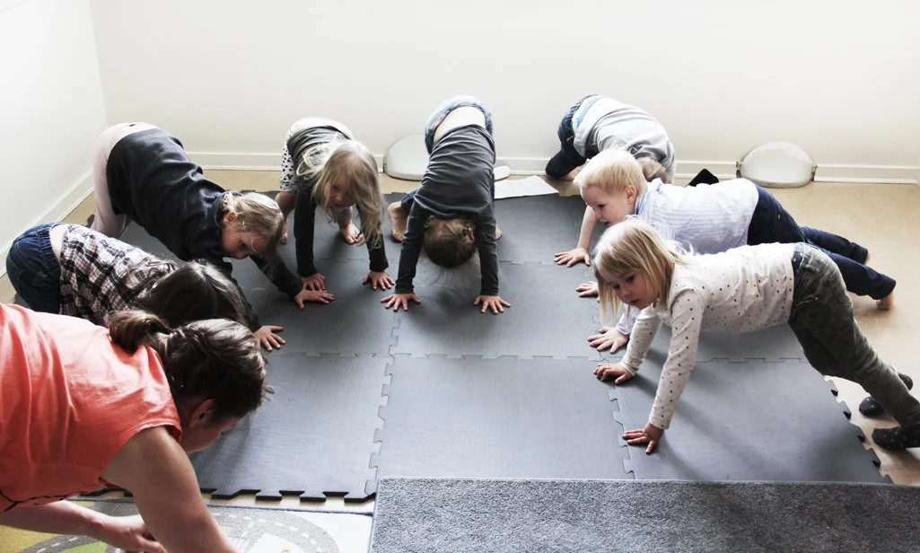 Sagoyoga på biblioteket Signalfabriken