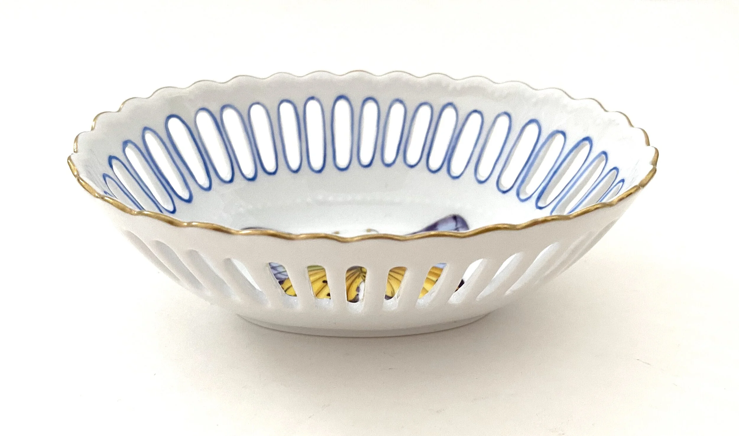 DC64CB51-120C-4D76-8D5B-94EE6256E0BD