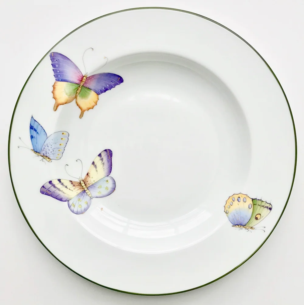アンナ ウェザリー サービング プレート ハンガリー製 ハンドペイント 苺 蝶 Exclusive collection of hand painted porcelain dinner plates