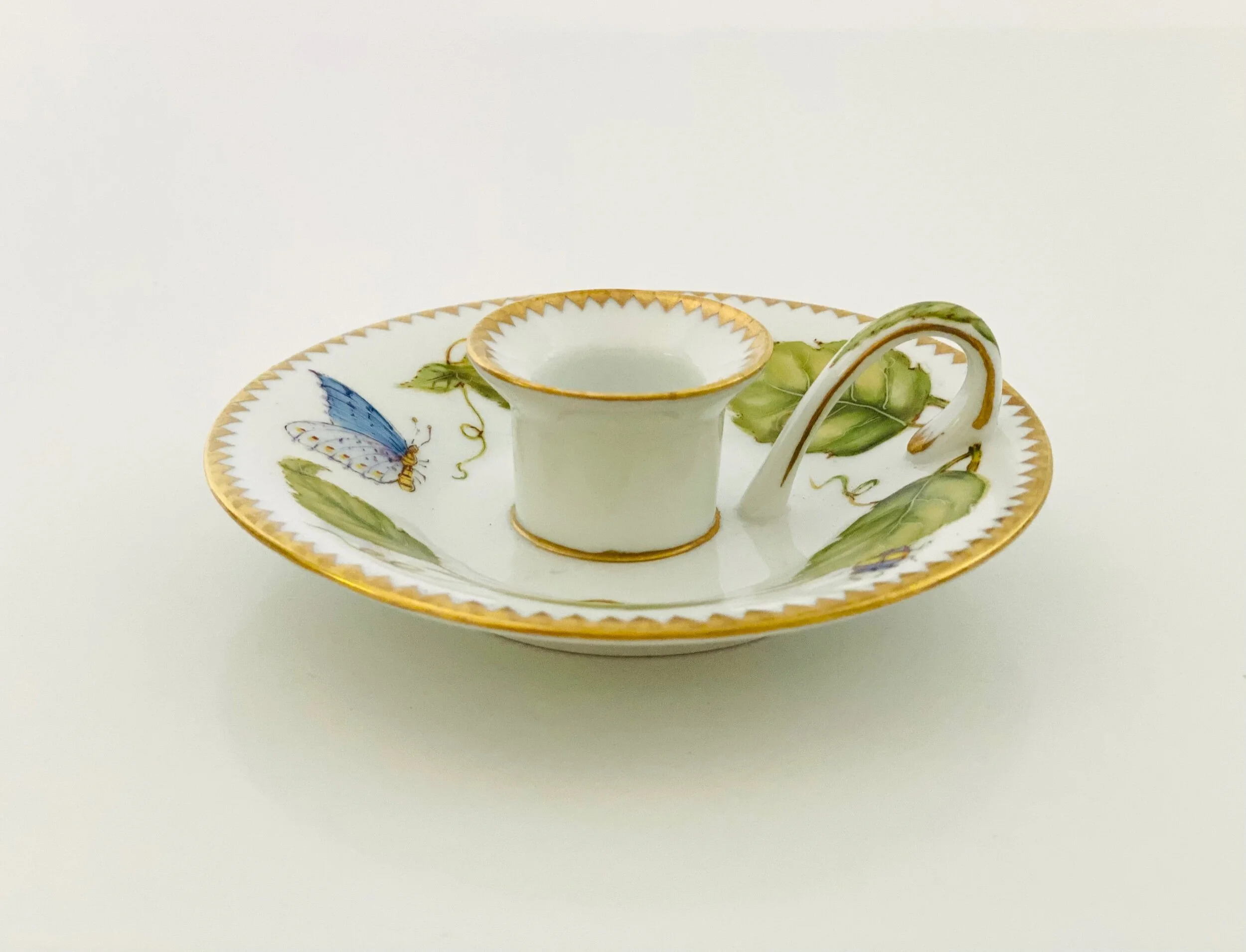 EEB6D4F4-8A33-438A-B1BE-C8C9FAEB8D53