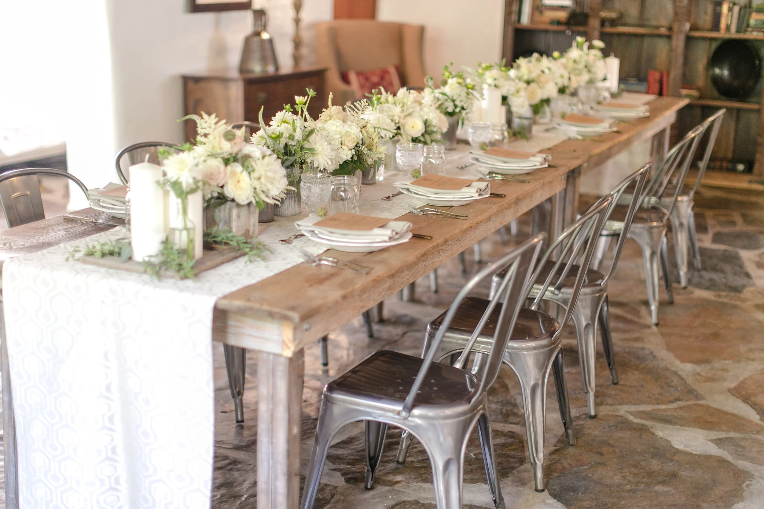 Wood Table and Metal Chairs Reception | Michelle Garibay Events