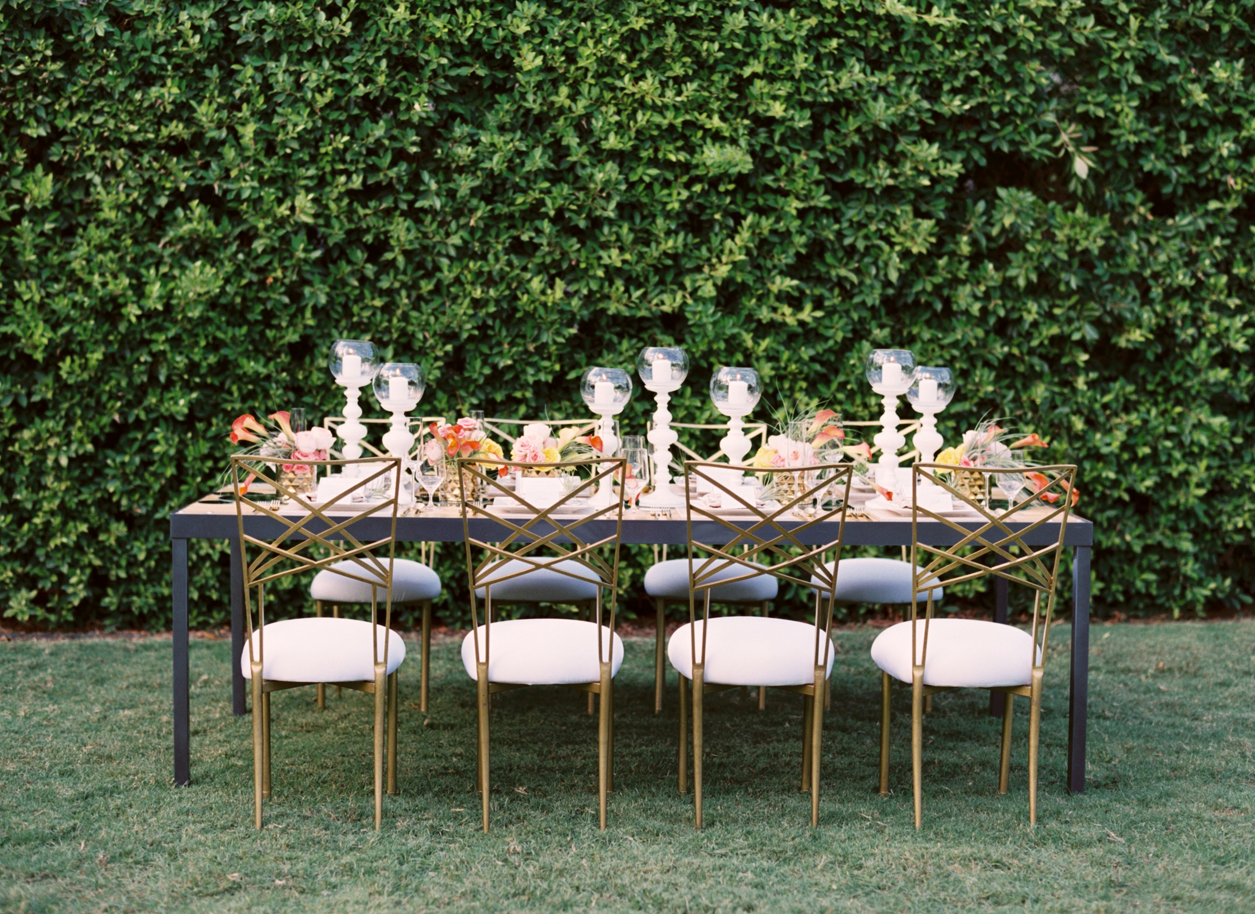 Riviera Palm Springs | Coral and Yellow Tablescape | Blueberry Photography