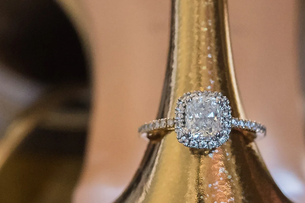 White and Gold Oahu Wedding | Kayla Maree Photography | Michelle Garibay Events