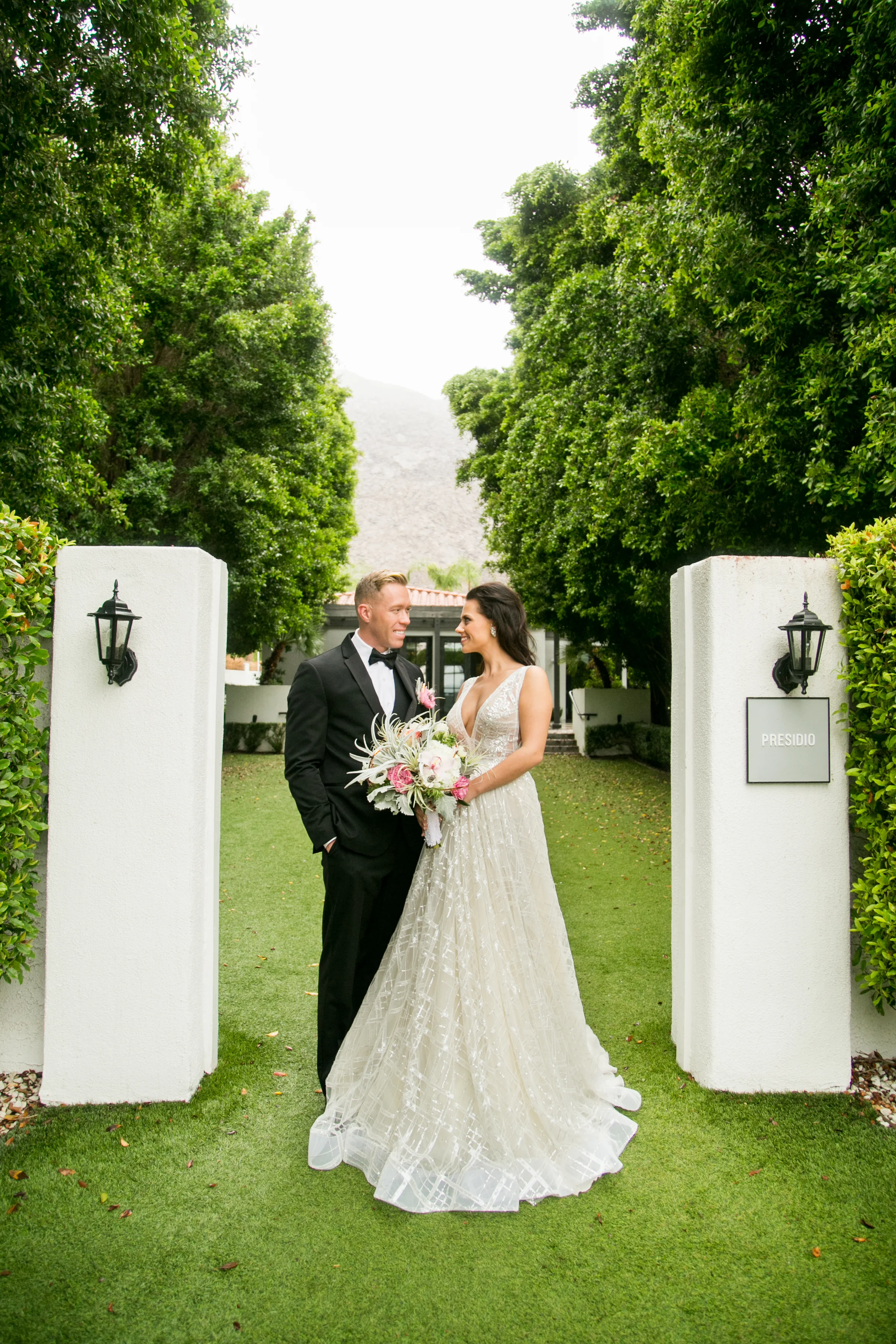 Modern Glamour in Rose Gold, Black and Gray | Ashley La Prade Photography | Michelle Garibay Events