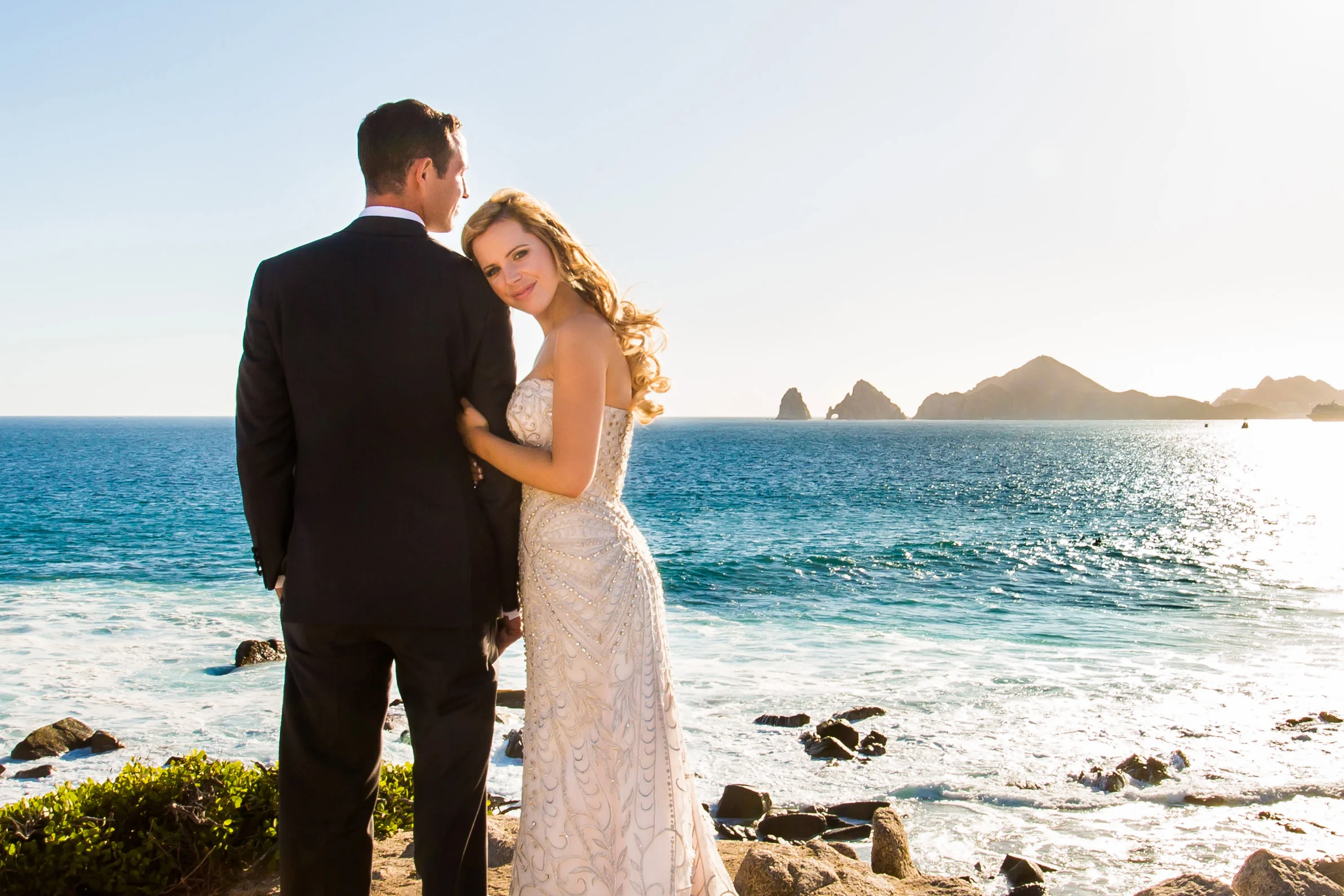 Beach Wedding Elopement in Cabo San Lucas | True Photography | Michelle Garibay Events