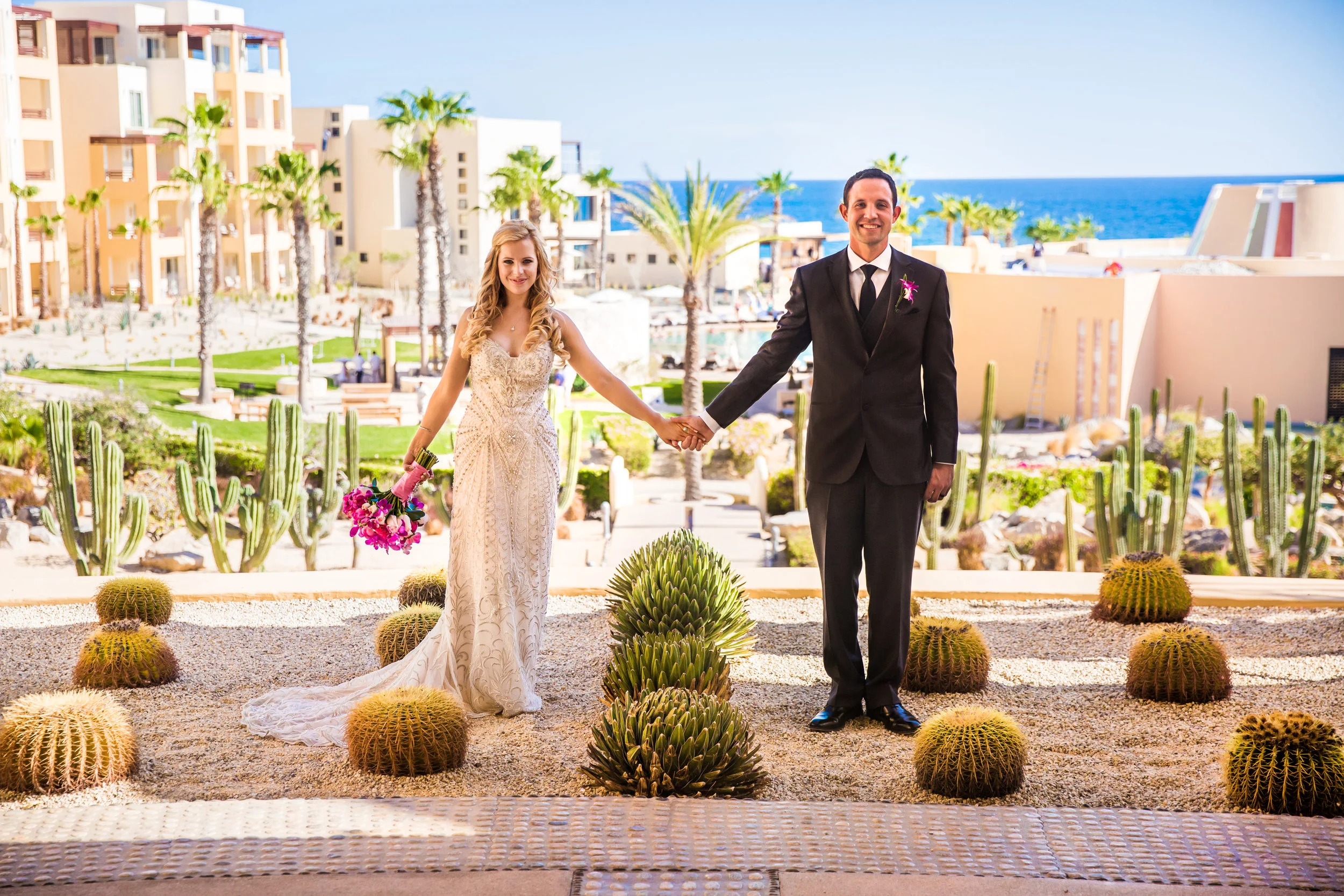 Beach Wedding Elopement in Cabo San Lucas | True Photography | Michelle Garibay Events